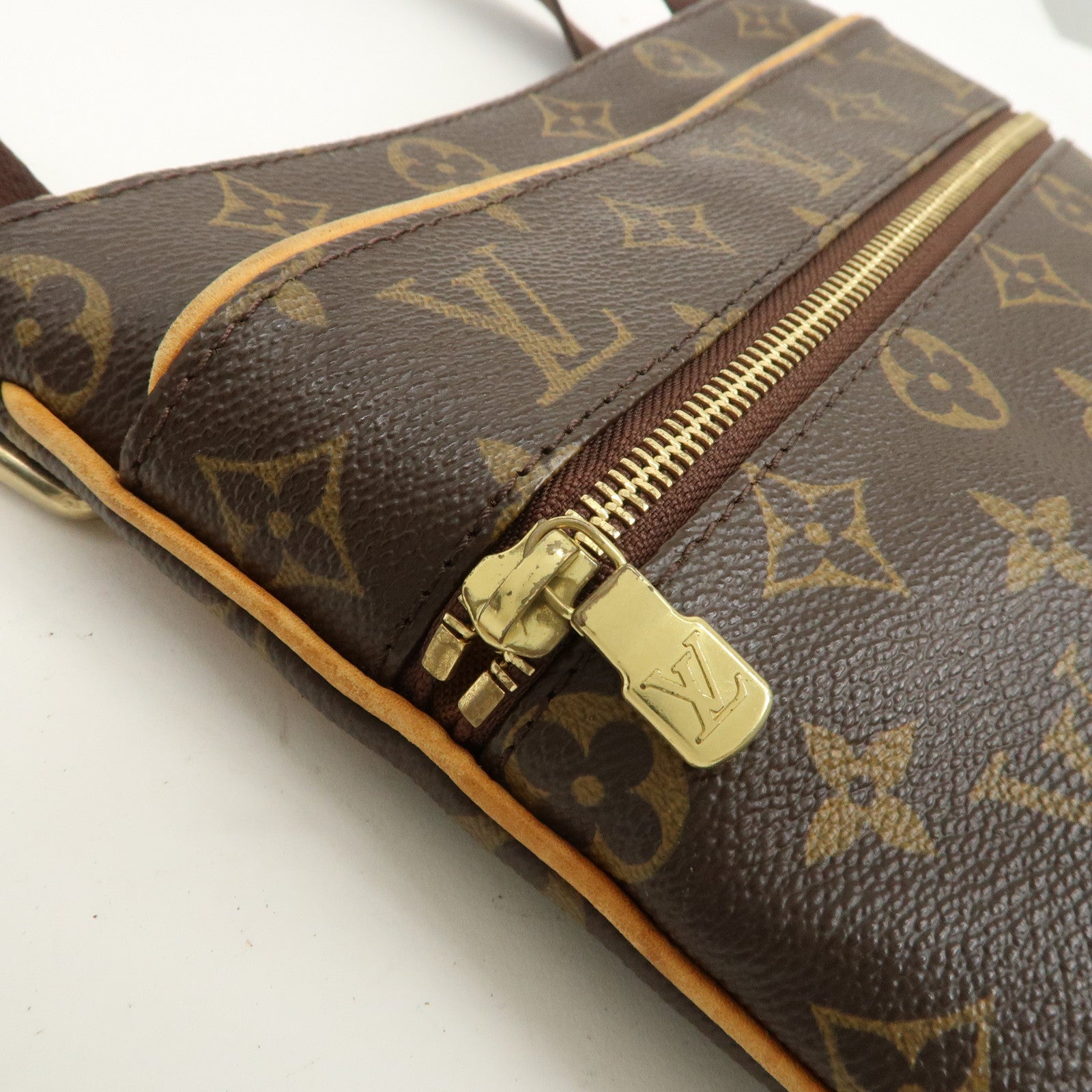 Louis Vuitton Monogram Pochette Valmy Shoulder Bag M40524