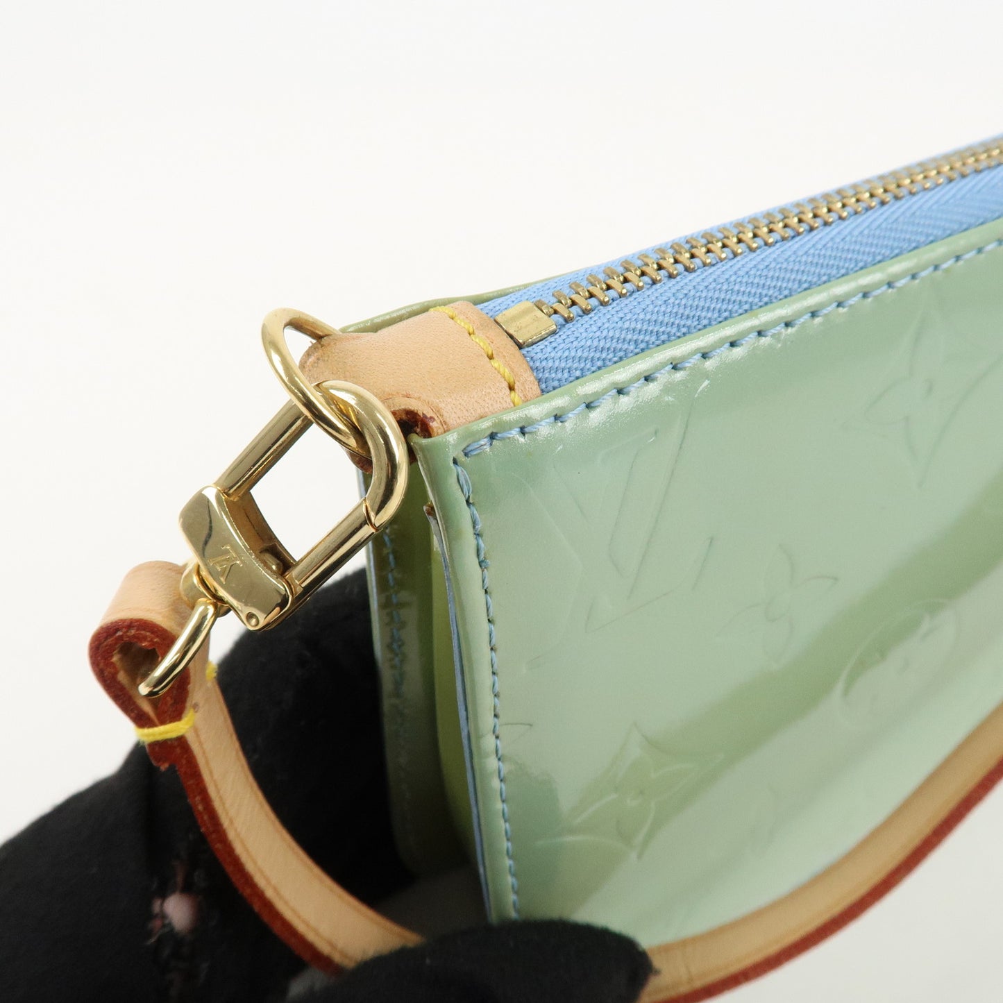 Louis Vuitton Monogram Vernis Lexington Pouch Baby Blue M91011