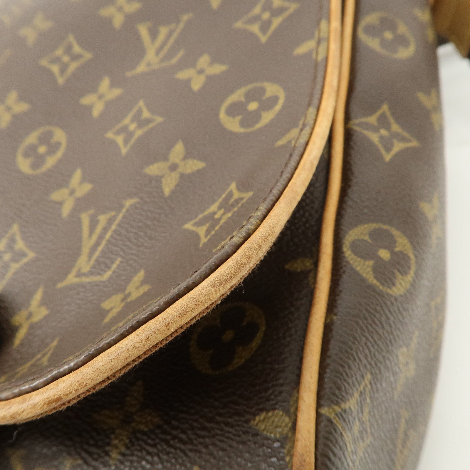 Louis Vuitton Monogram Abbesses Messenger Bag Hand Bag M45257