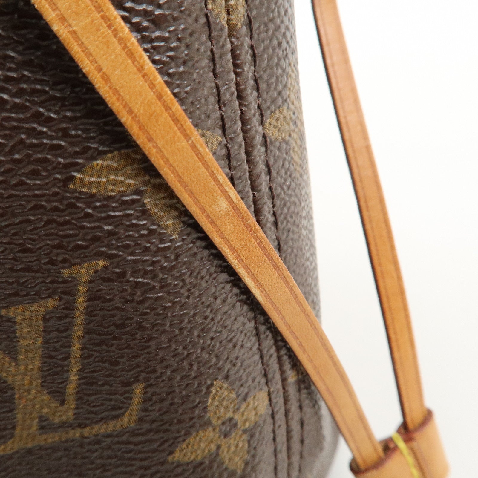 Louis Vuitton Monogram Neverfull MM Tote Bag M41177