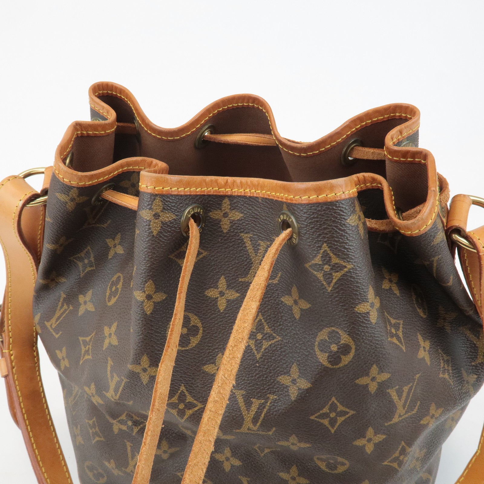 Louis Vuitton Monogram Petit Noe Shoulder Bag Brown M42226 Used