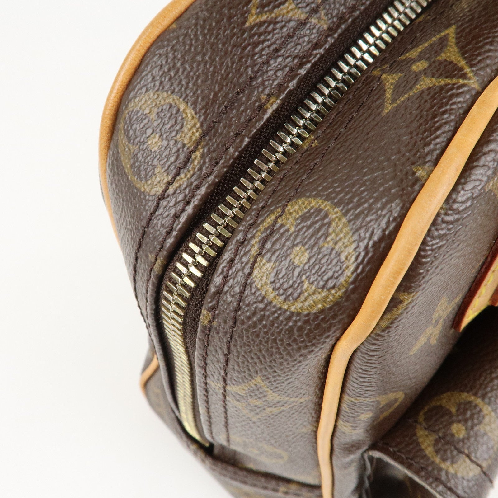 Louis Vuitton Monogram Manhattan PM Hand Bag Brown M40026