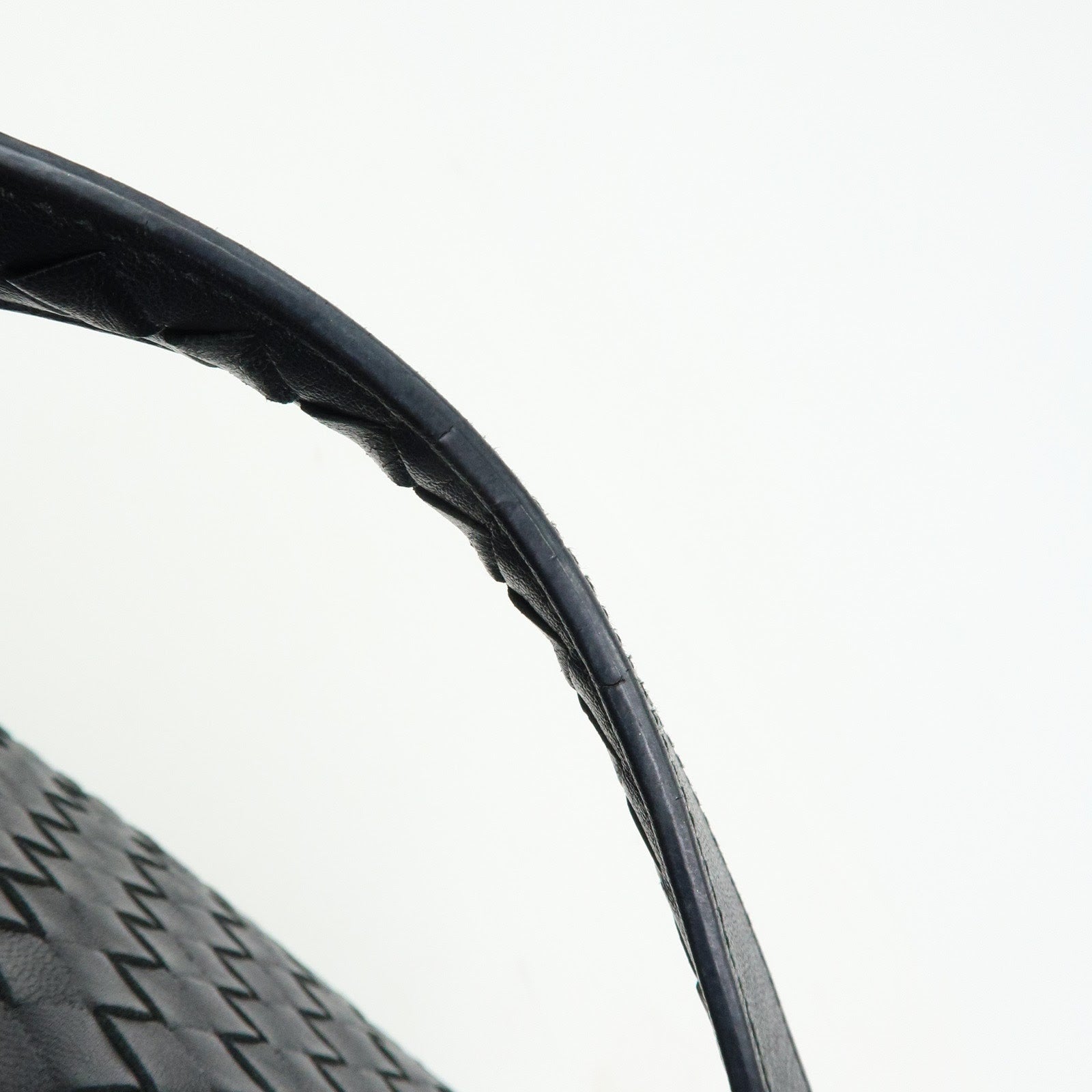 BOTTEGA VENETA Intrecciato Leather Garda Hand Bag Black 179320