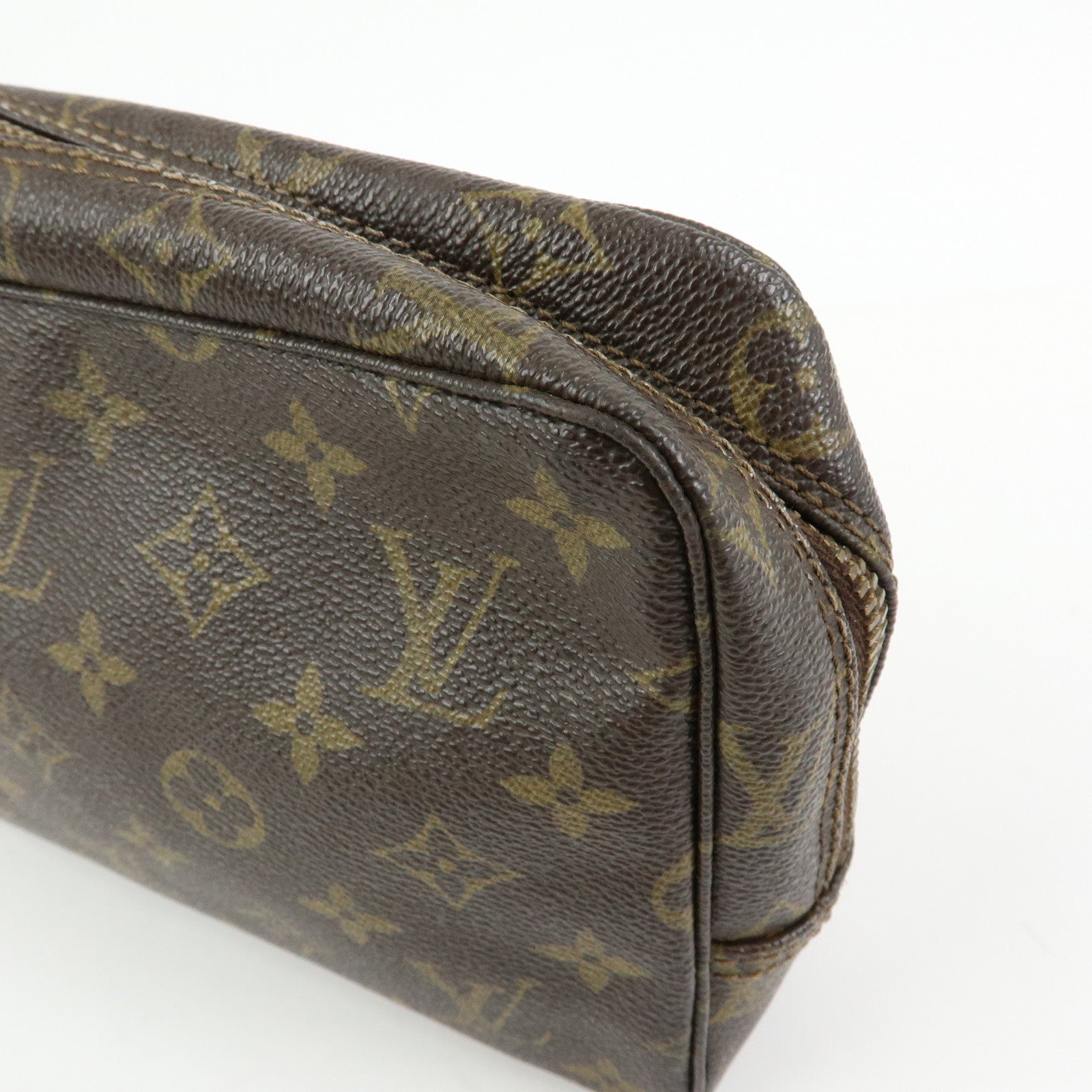Louis Vuitton Monogram Trousse Toilette 23 Cosmetic Pouch M47524