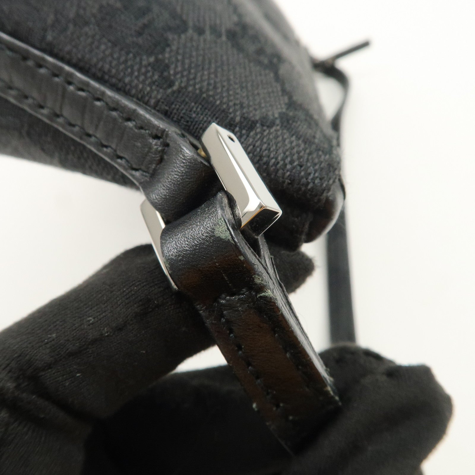 GUCCI Boat Bag GG Canvas Leather Hand Bag Pouch Black 07198