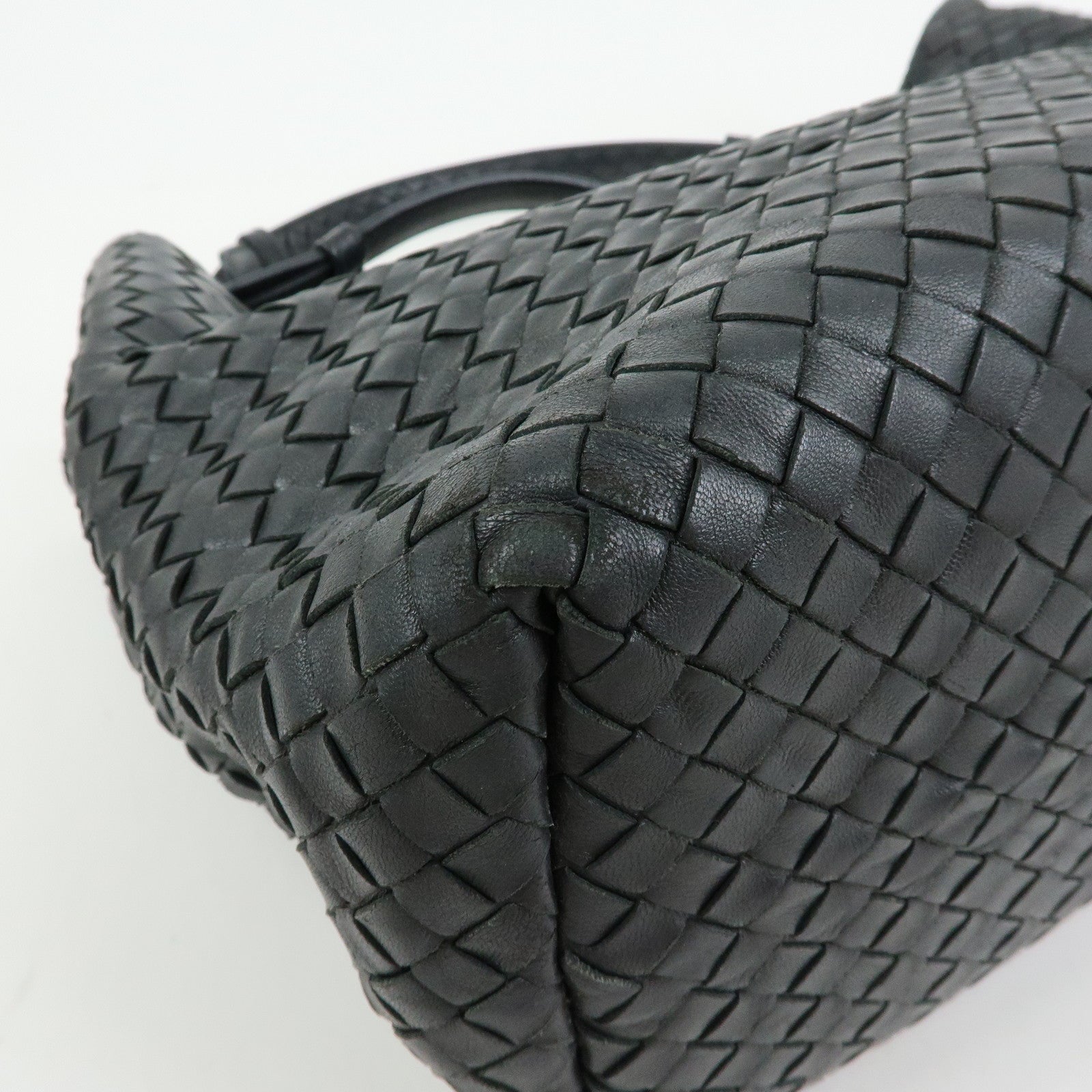 BOTTEGA VENETA Intrecciato Leather Garda Hand Bag Black 179320