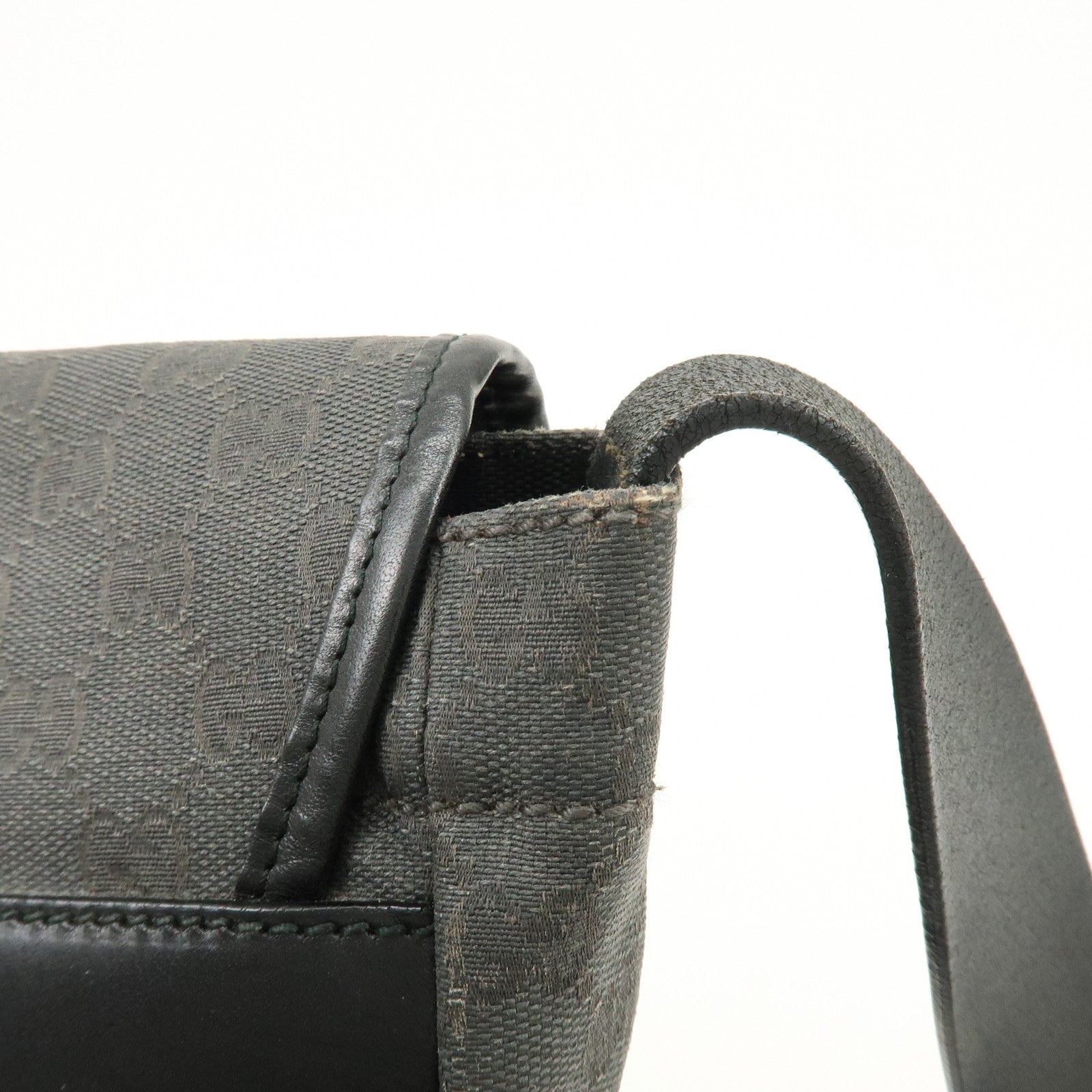 GUCCI Crest GG Canvas Leather Shoulder Bag Grey Black 223680