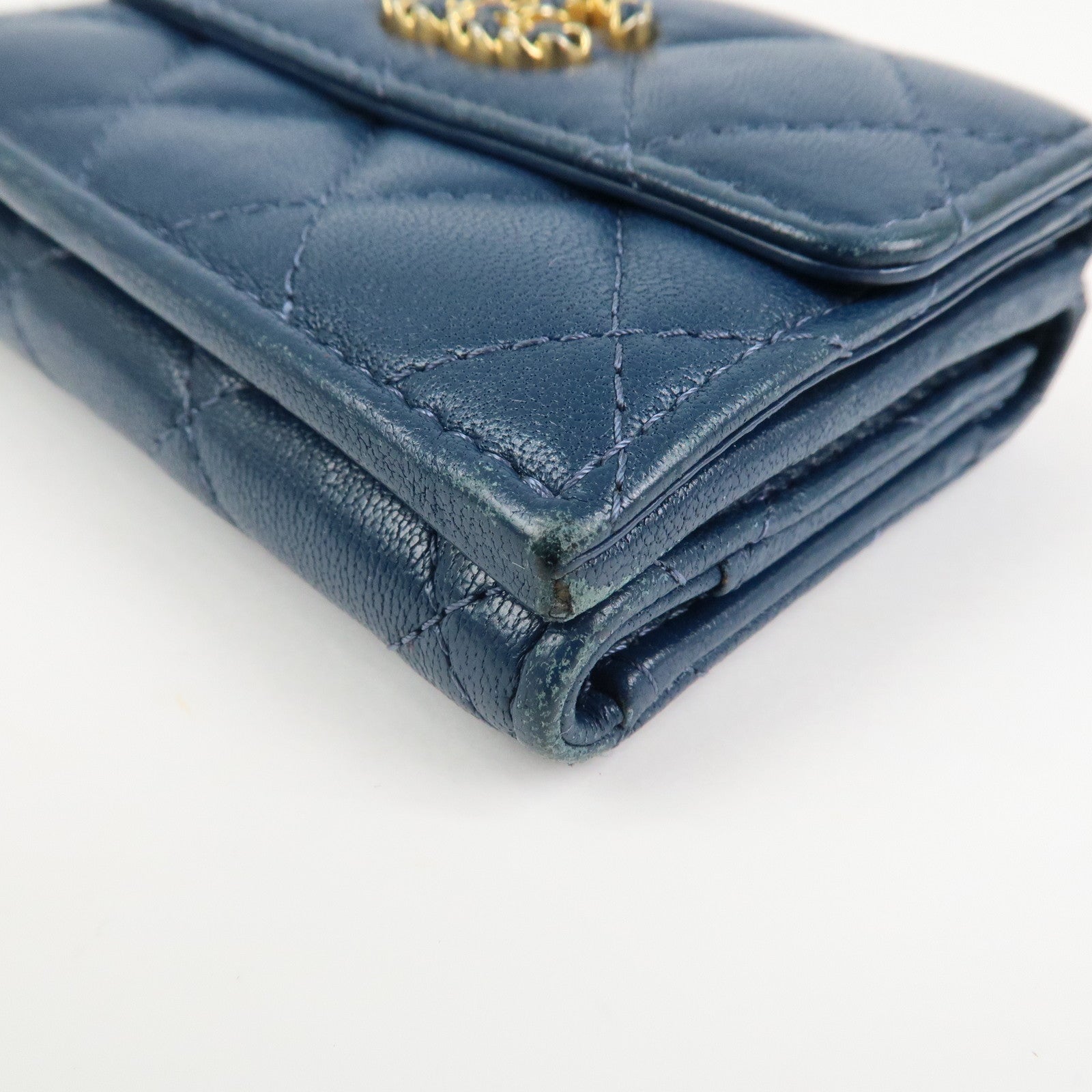 CHANEL COCO Mark Matelasse CHANEL19 Tri-fold Compact Wallet AP0727