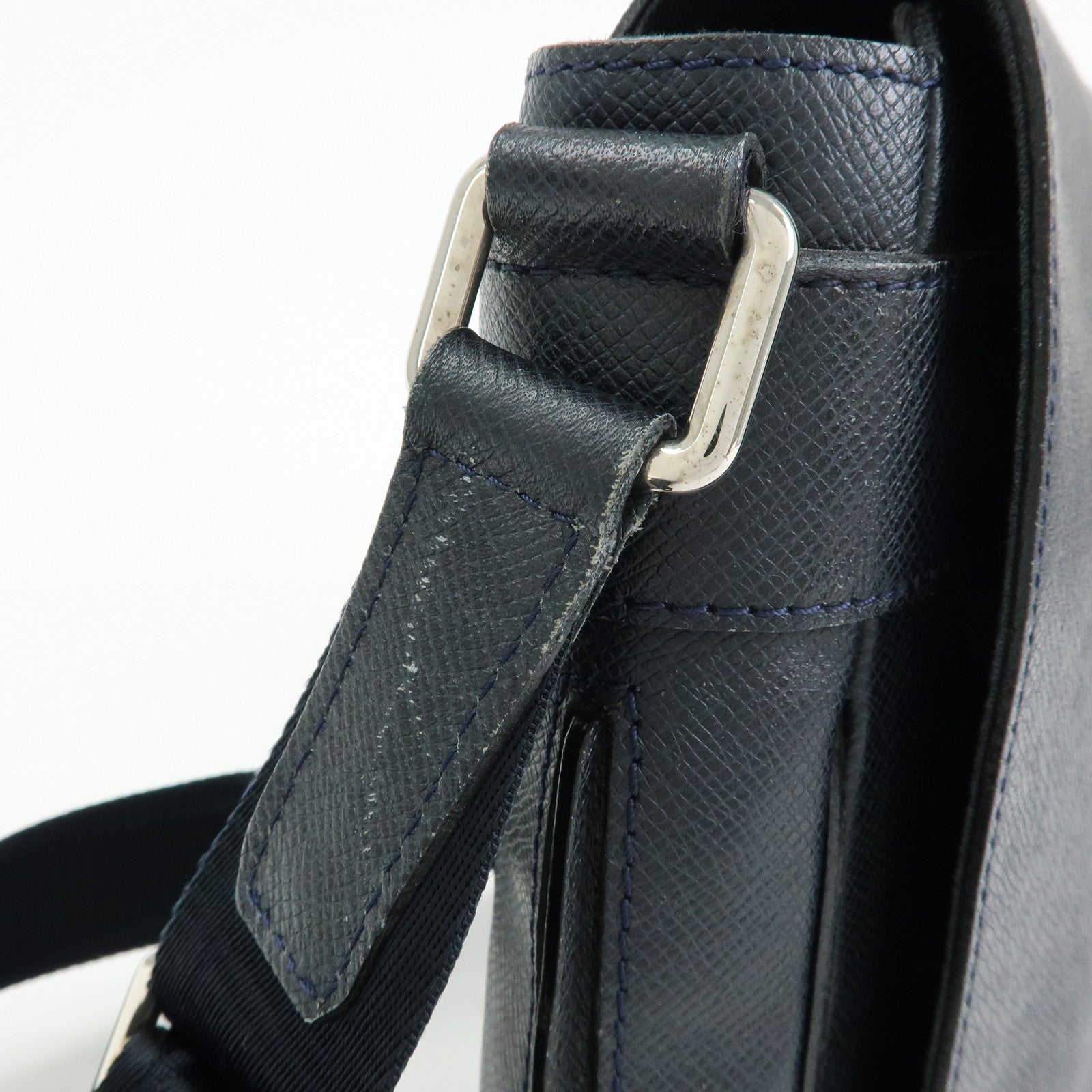 Louis Vuitton Taiga Leather Shoulder Crossbody Bag Boreal M32632