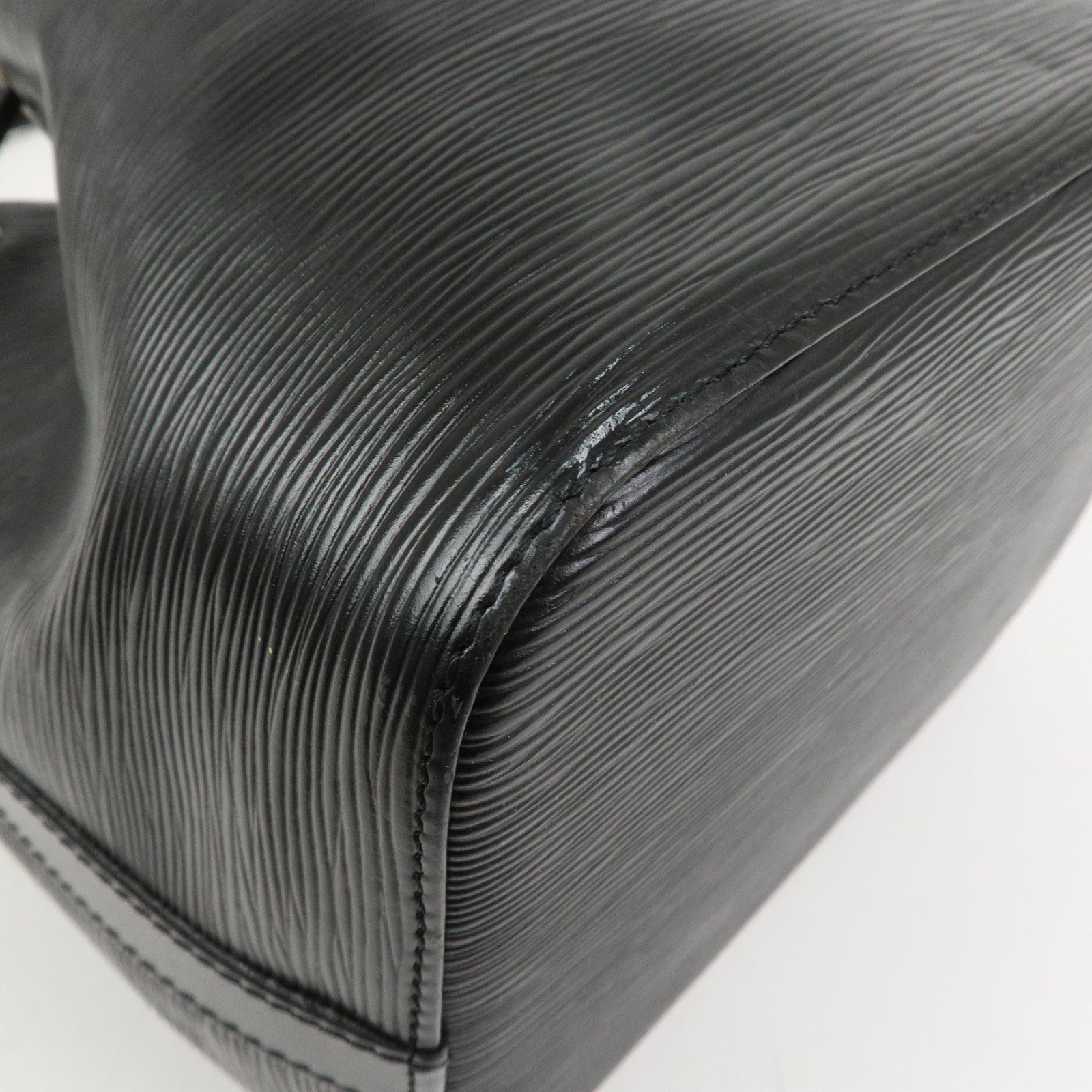 Louis Vuitton Epi Leather Petit Noe Shoulder Bag Noir Black M59012