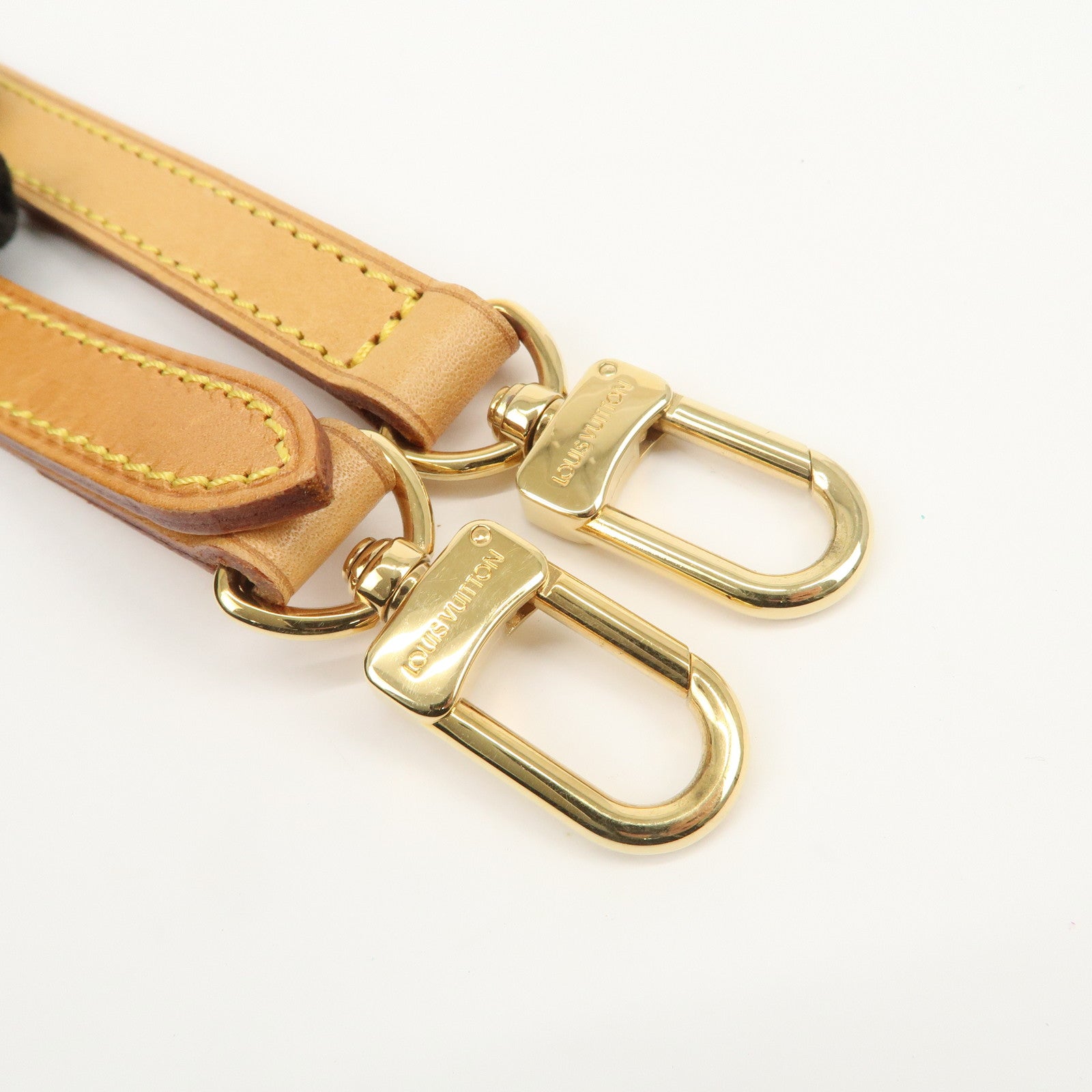 Louis Vuitton Adjustable Leather Shoulder Strap 120cm 1.6cm J52312