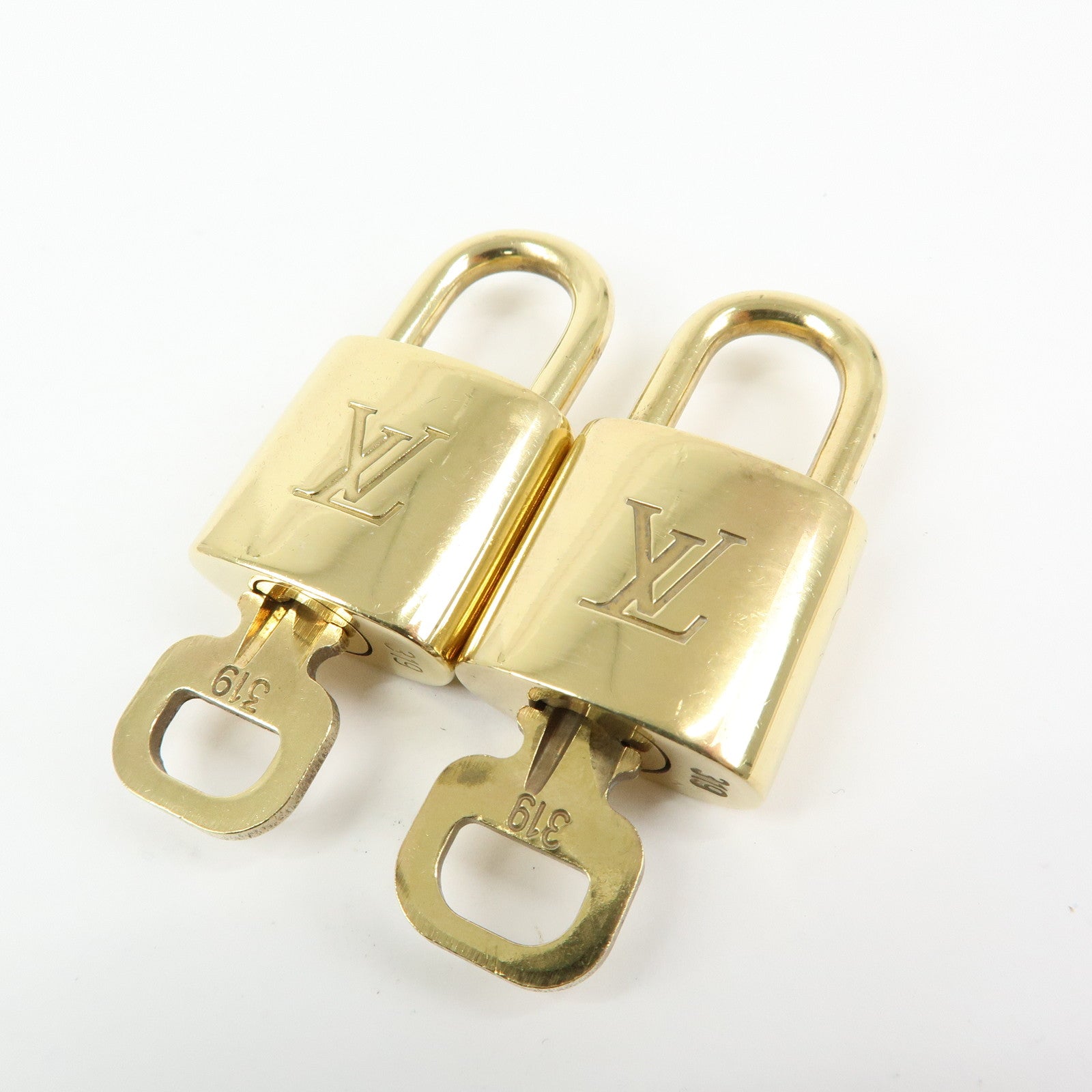 Louis Vuitton Set of 10 Lock & Key Cadena Key Lock Used
