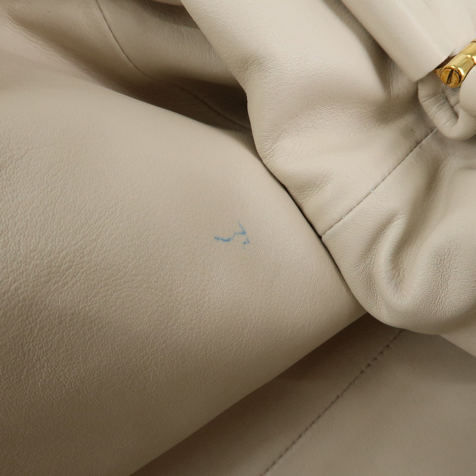 BOTTEGA VENETA Leather The Pouch Clutch Bag Hand Bag Ivory