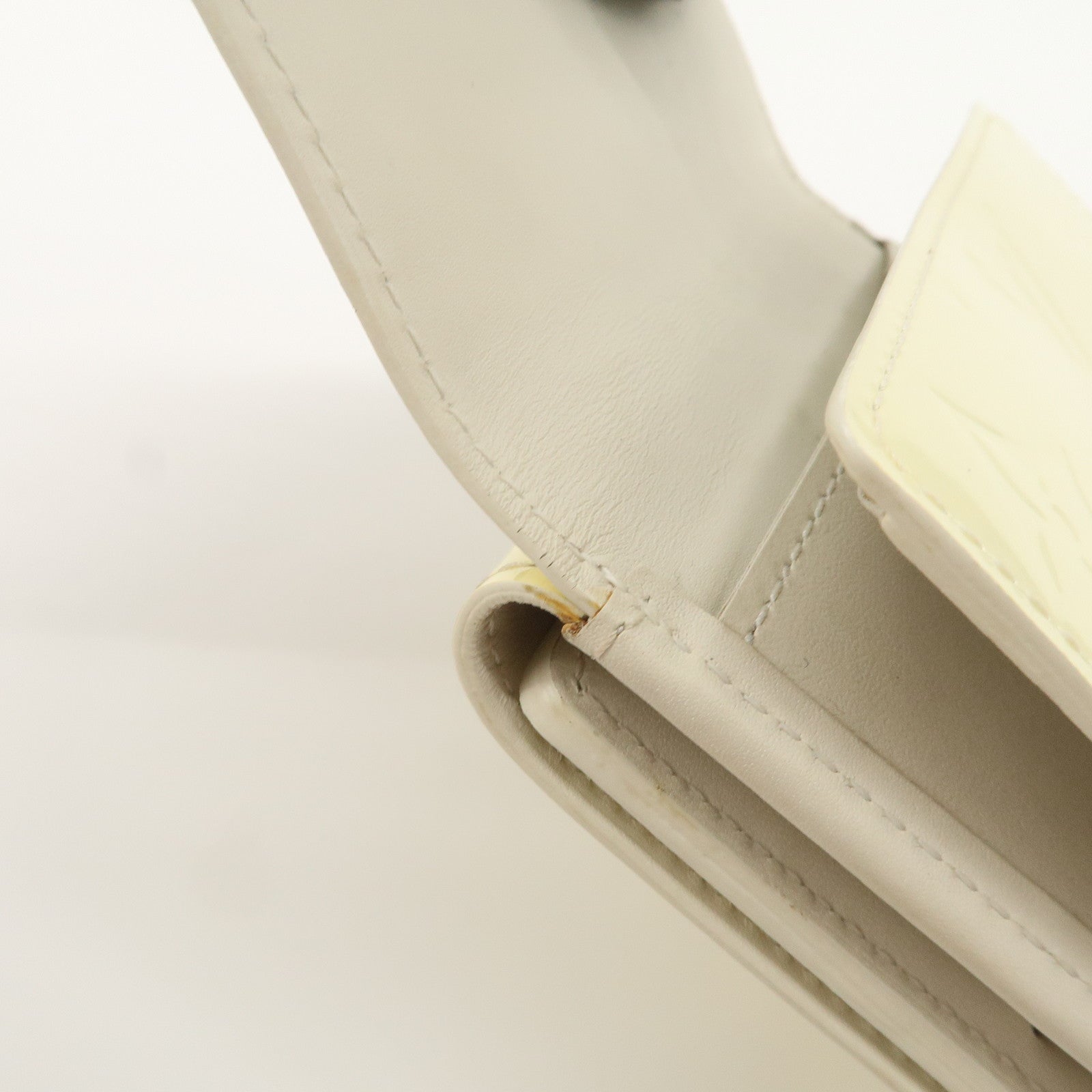 Louis Vuitton Monogram Vernis Porte Monnaie Couer Perle Compact Wallet M91351 Used