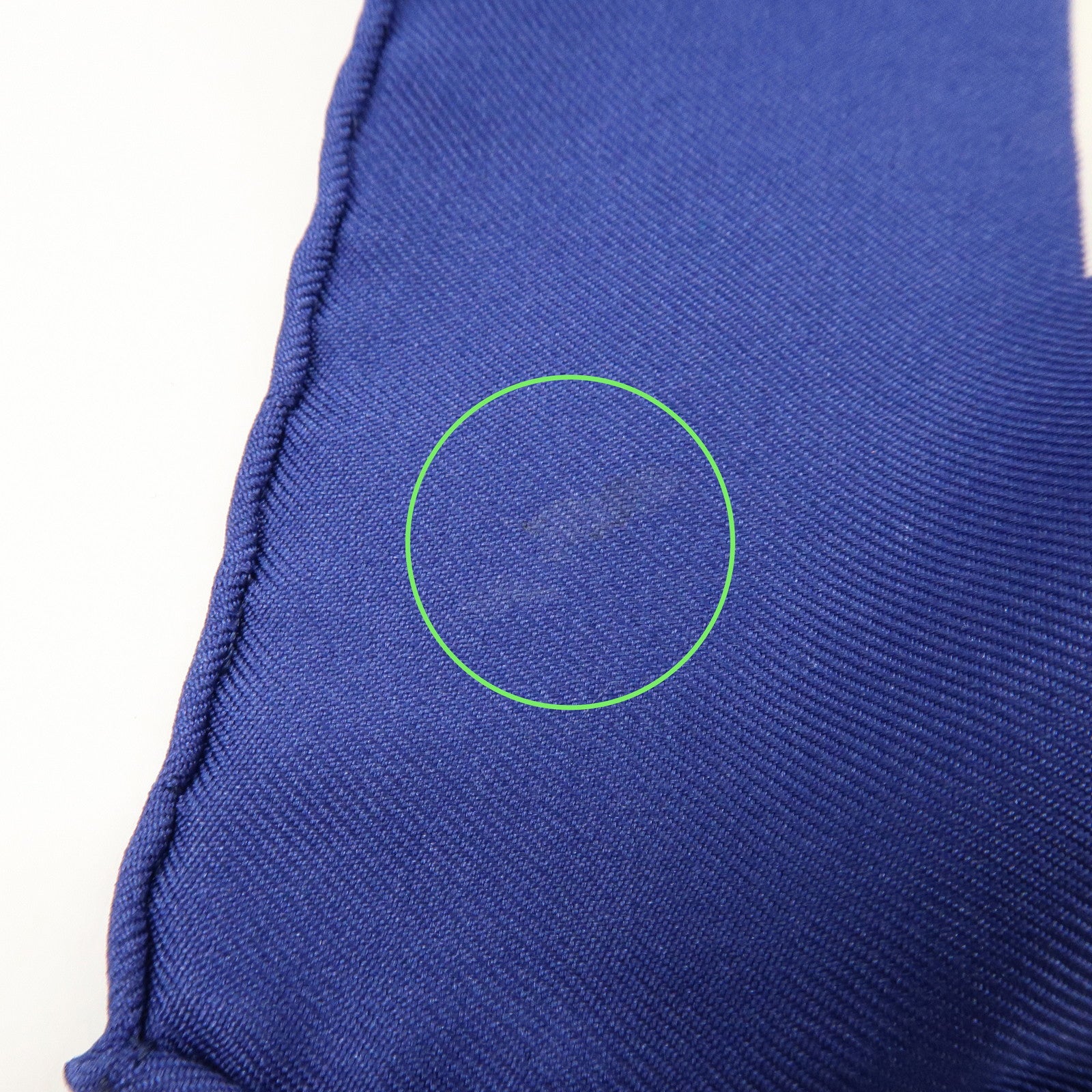 HERMES Carre 90 100% Silk Scarf PLUMES Feather Print Blue White