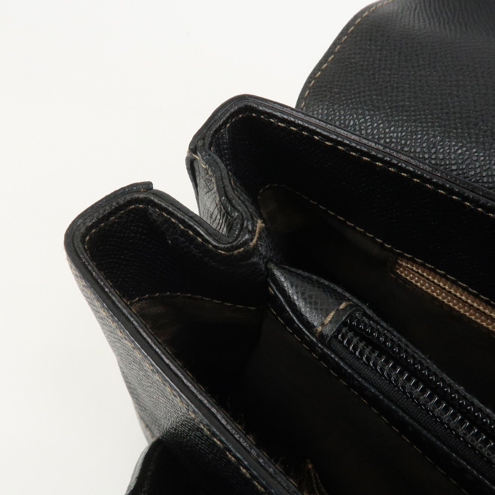 Ferragamo Gancini Leather Shoulder Bag Hand Bag Black