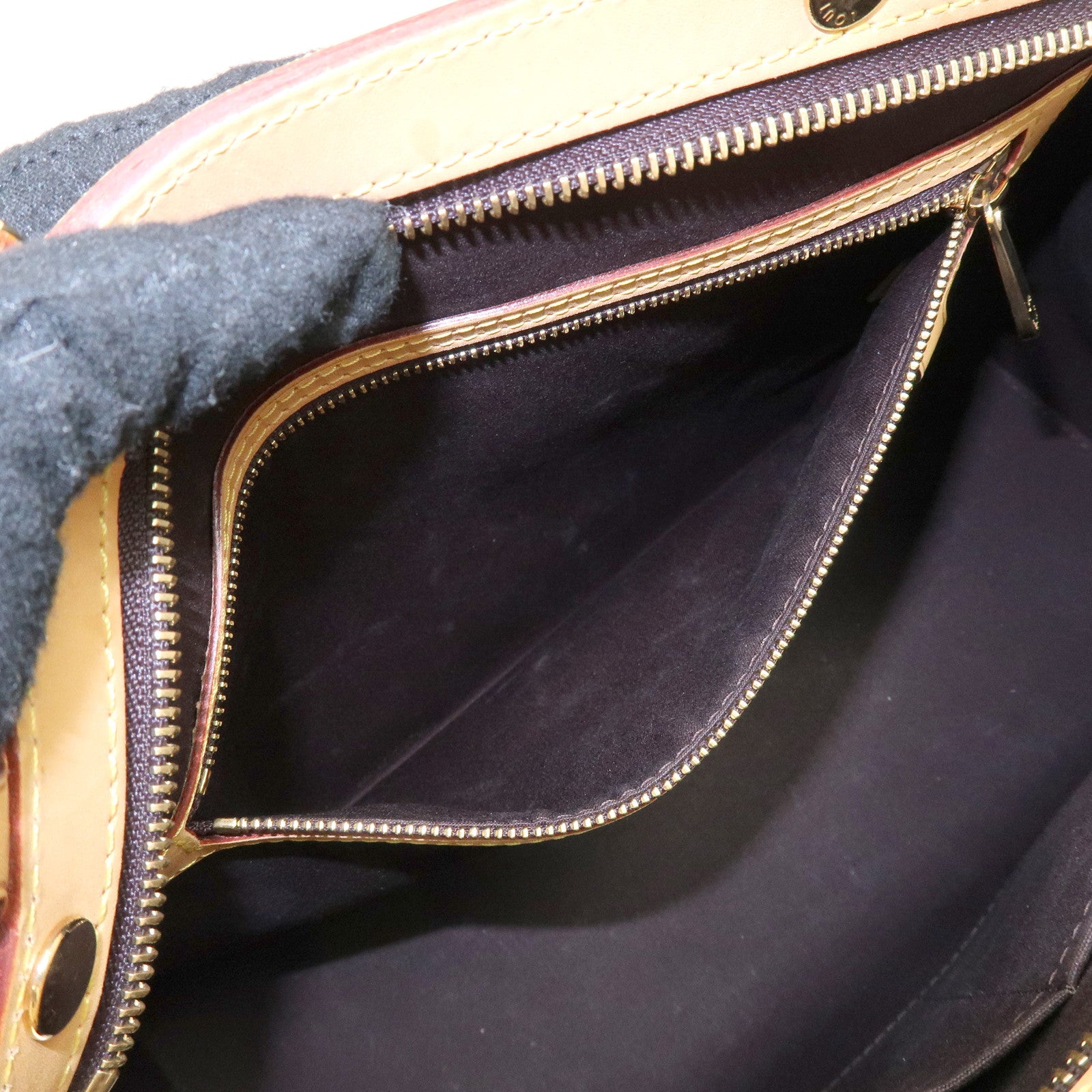 Louis Vuitton Monogram Vernis Brea MM 2Way Shoulder Bag M91619