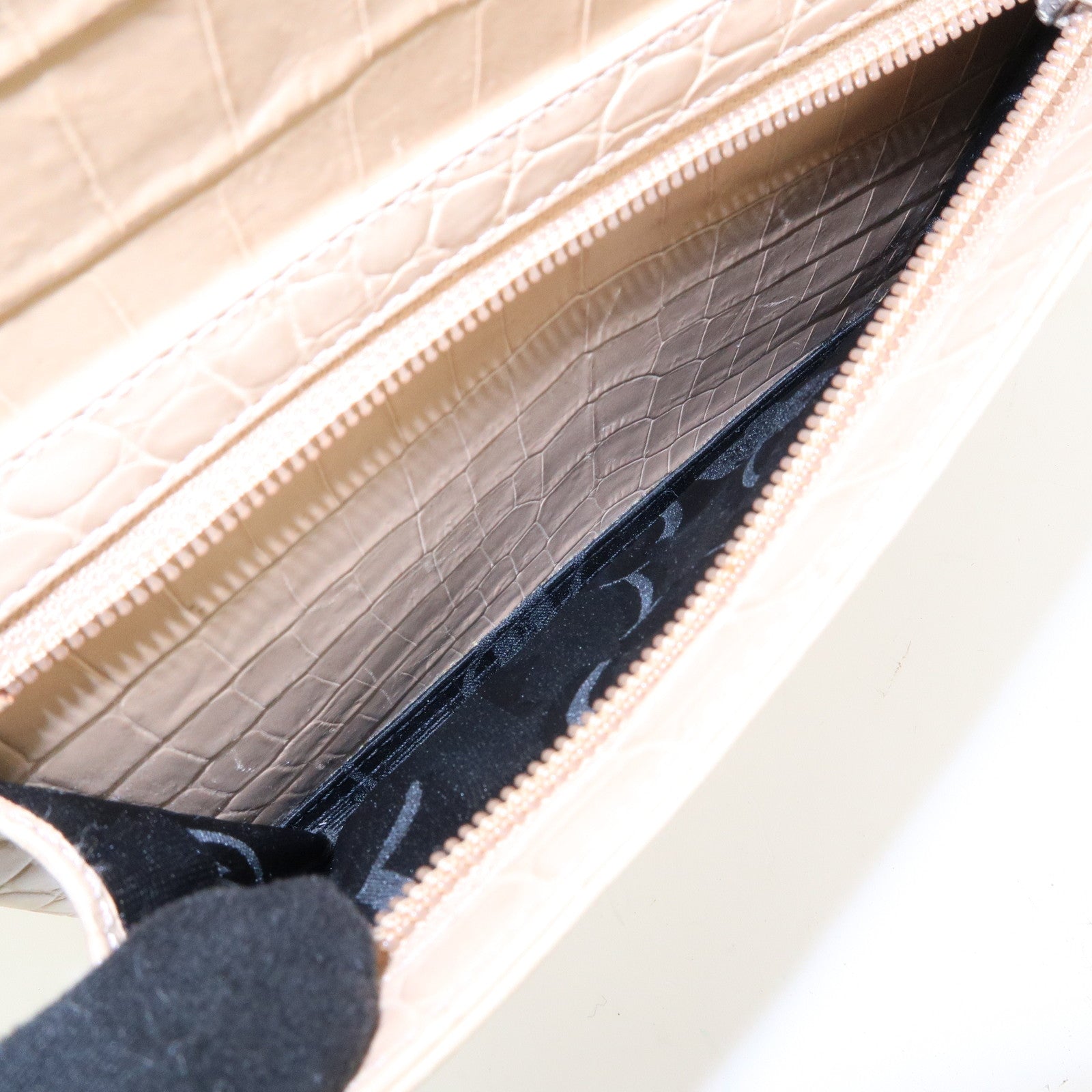 Ferragamo Gancini Embossed Leather Shoulder Bag Beige