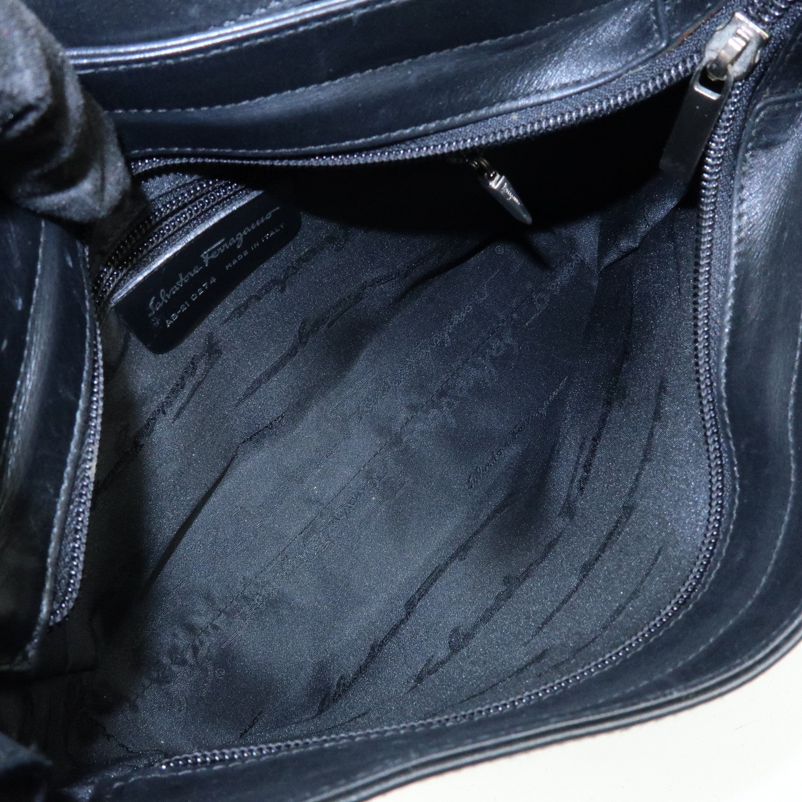 Ferragamo Gancini Leather Shoulder Bag Hand Bag Black