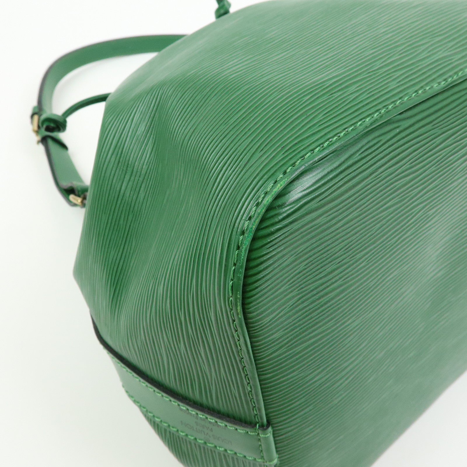 Louis Vuitton Epi Petit Noe Shoulder Bag Borneo Green M44104