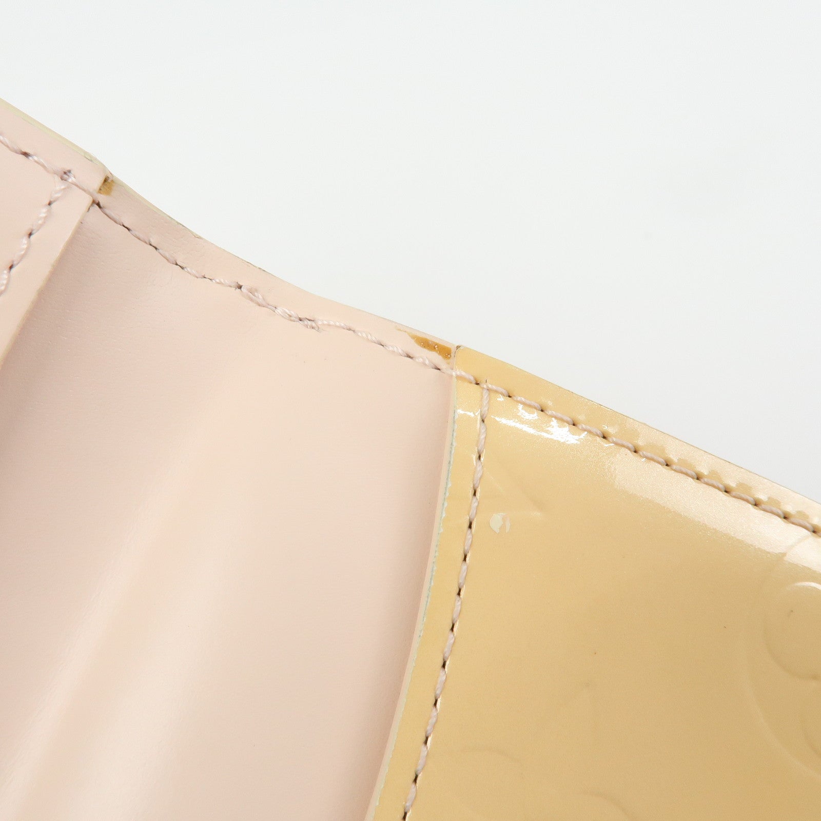 Louis Vuitton Vernis Ludlow Coin Case Marshmallow Pink M91355