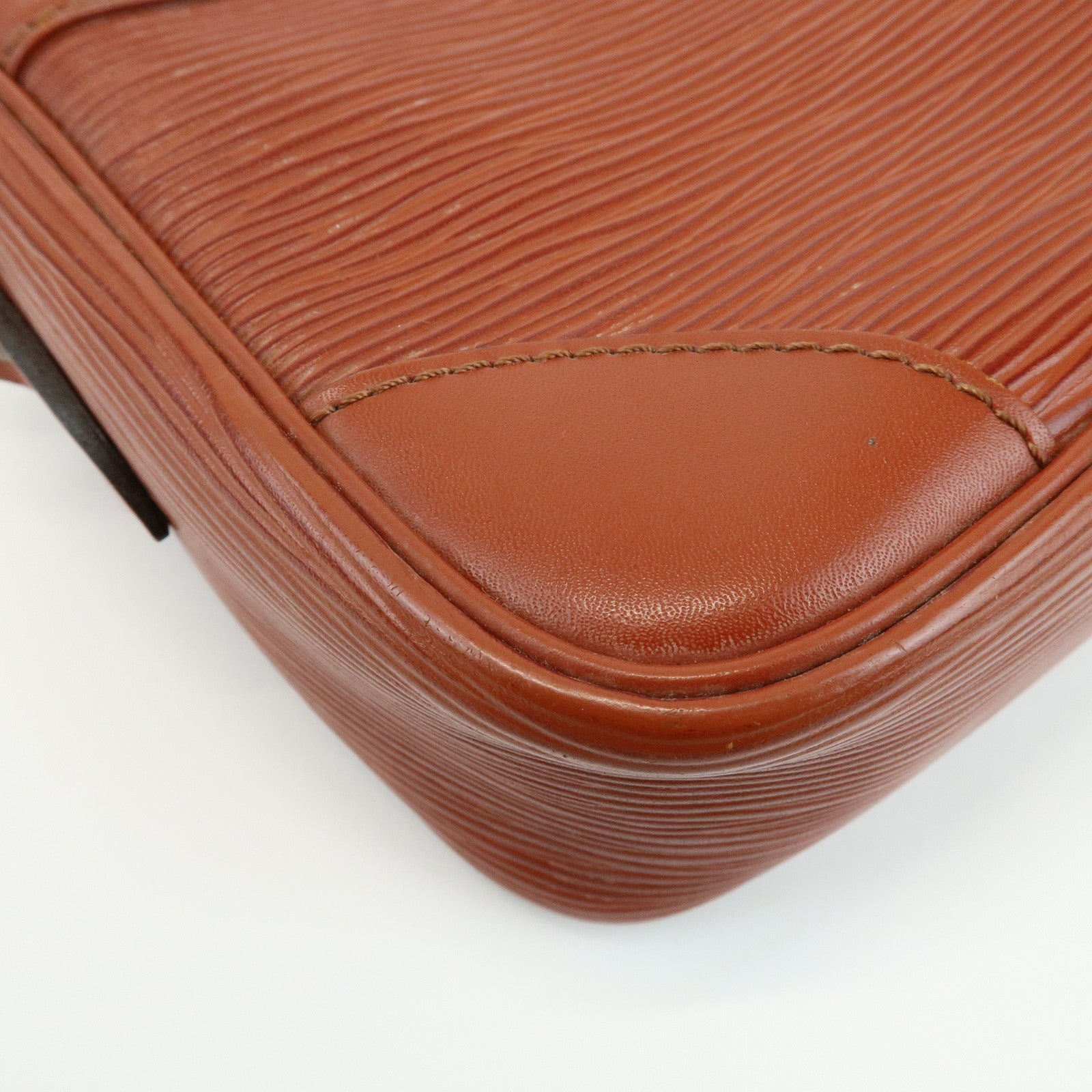 Louis Vuitton Epi Trocadero 24 Shoulder Bag Brown M52313