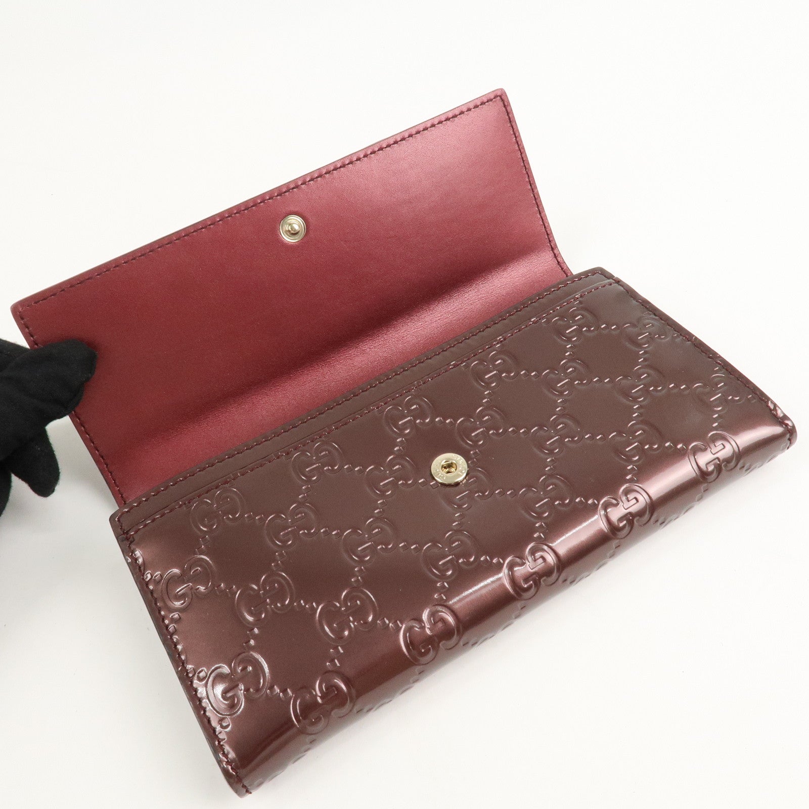 GUCCI Lovely Heart Patent Leather Bifold Long Wallet 251861