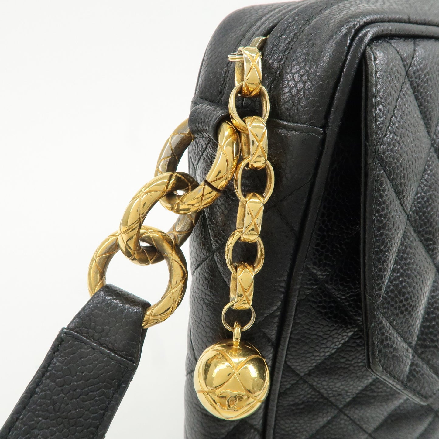 CHANEL Matelasse Caviar Skin Shoulder Bag Black 2944818