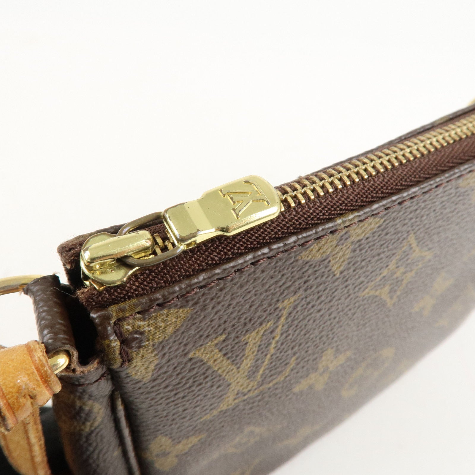 Louis Vuitton Monogram Pochette Accessoires Pouch M51980