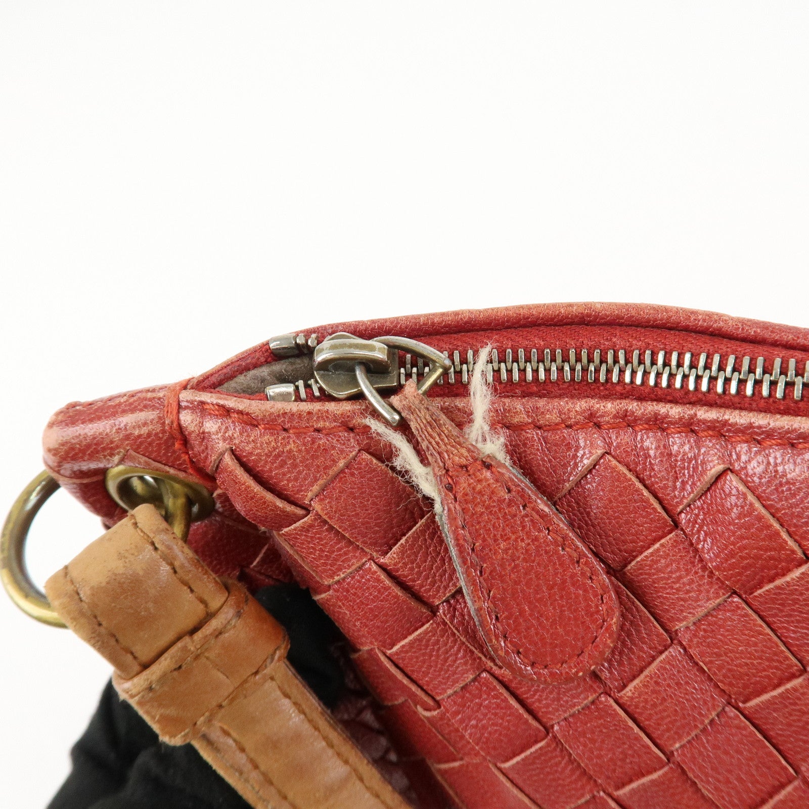 BOTTEGA VENETA Intrecciato Leather Shoulder Bag Red Beige 210236 Used