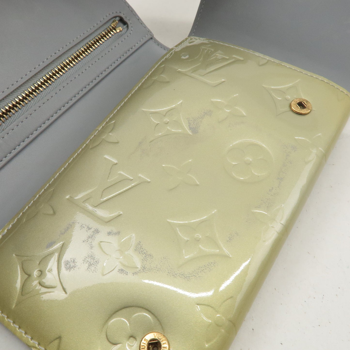 Louis Vuitton Monogram Vernis Walker Wallet Purse Gris M91031