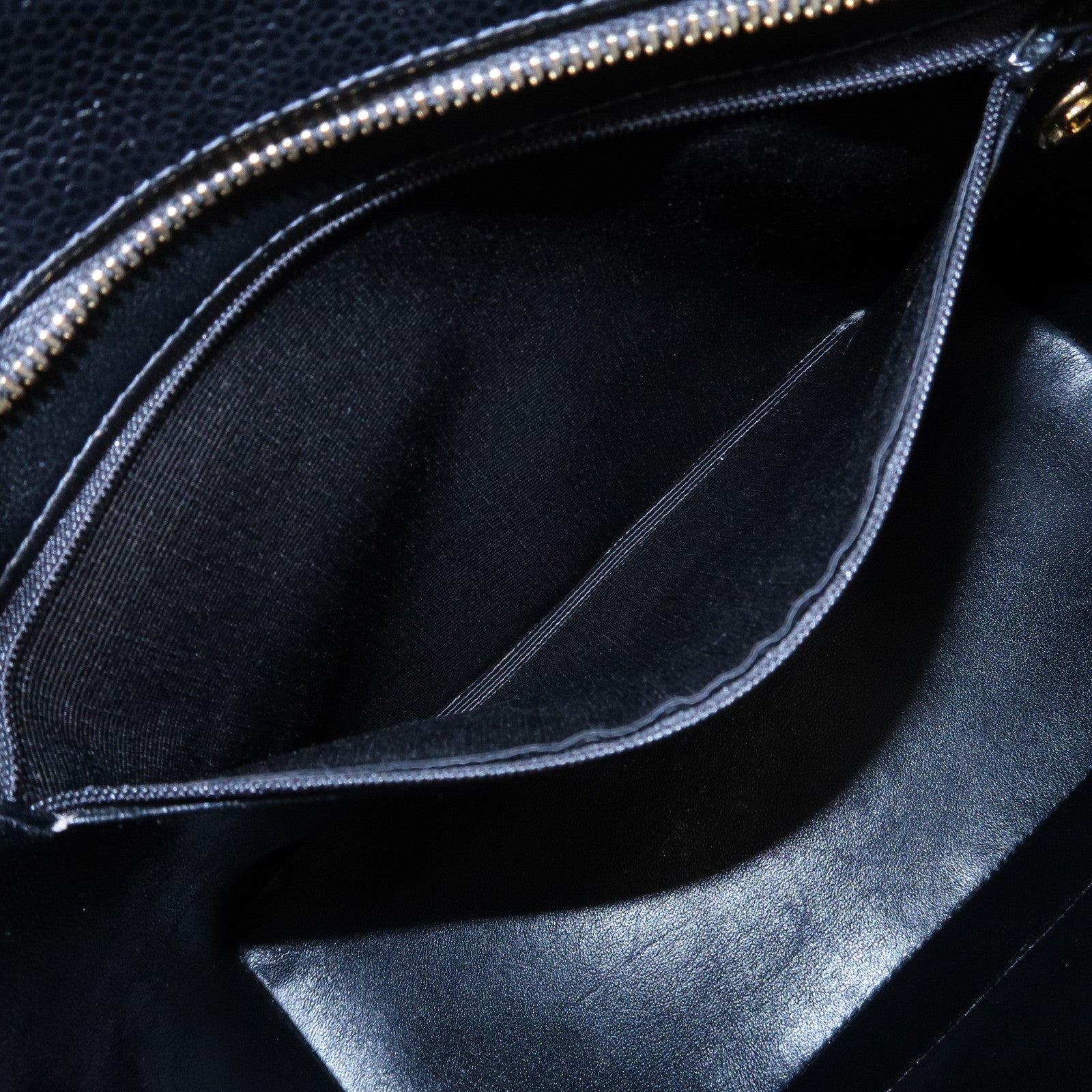 CHANEL Matelasse Caviar Skin Medalion Tote Bag Hand Bag A01804 Used