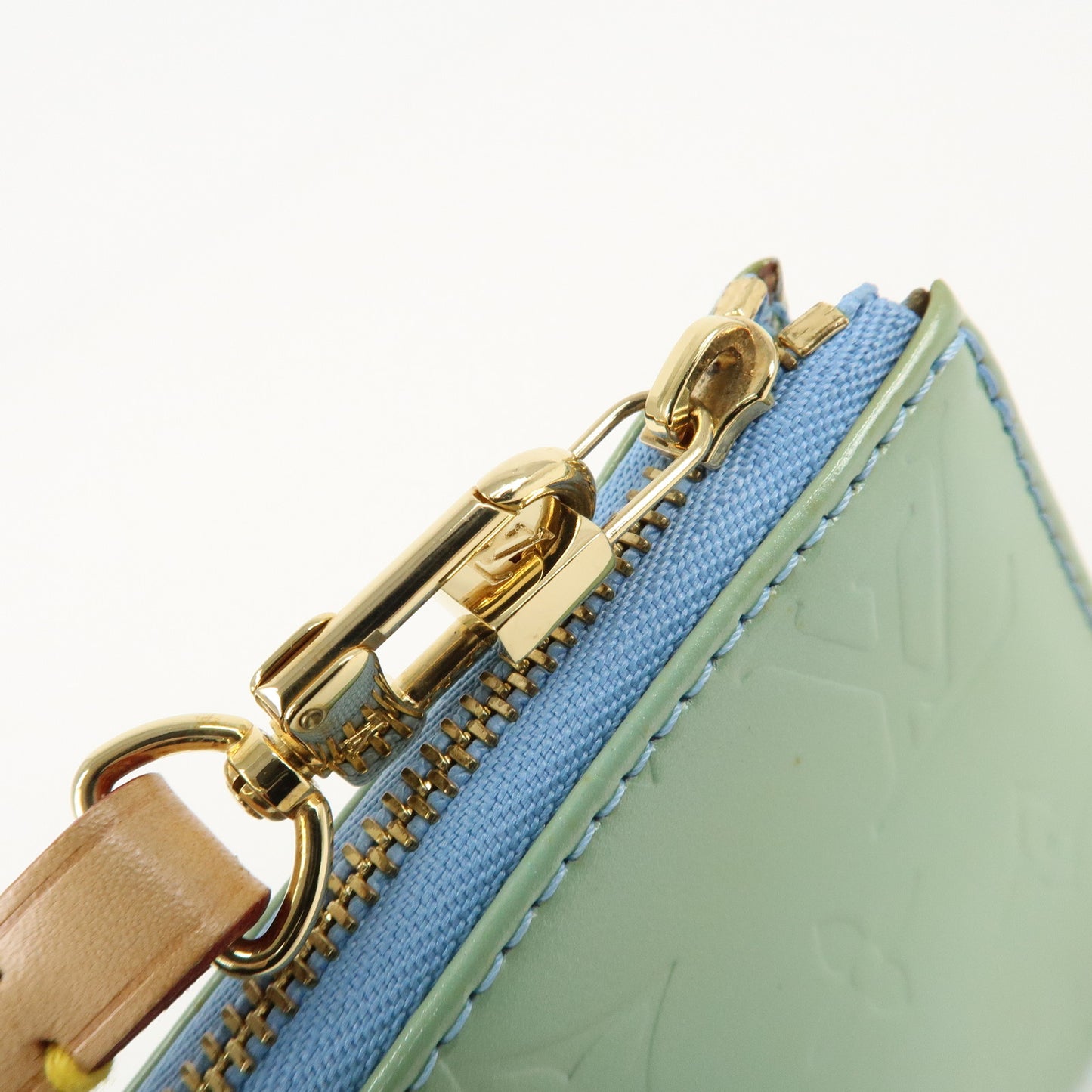 Louis Vuitton Monogram Vernis Lexington Pouch Baby Blue M91011