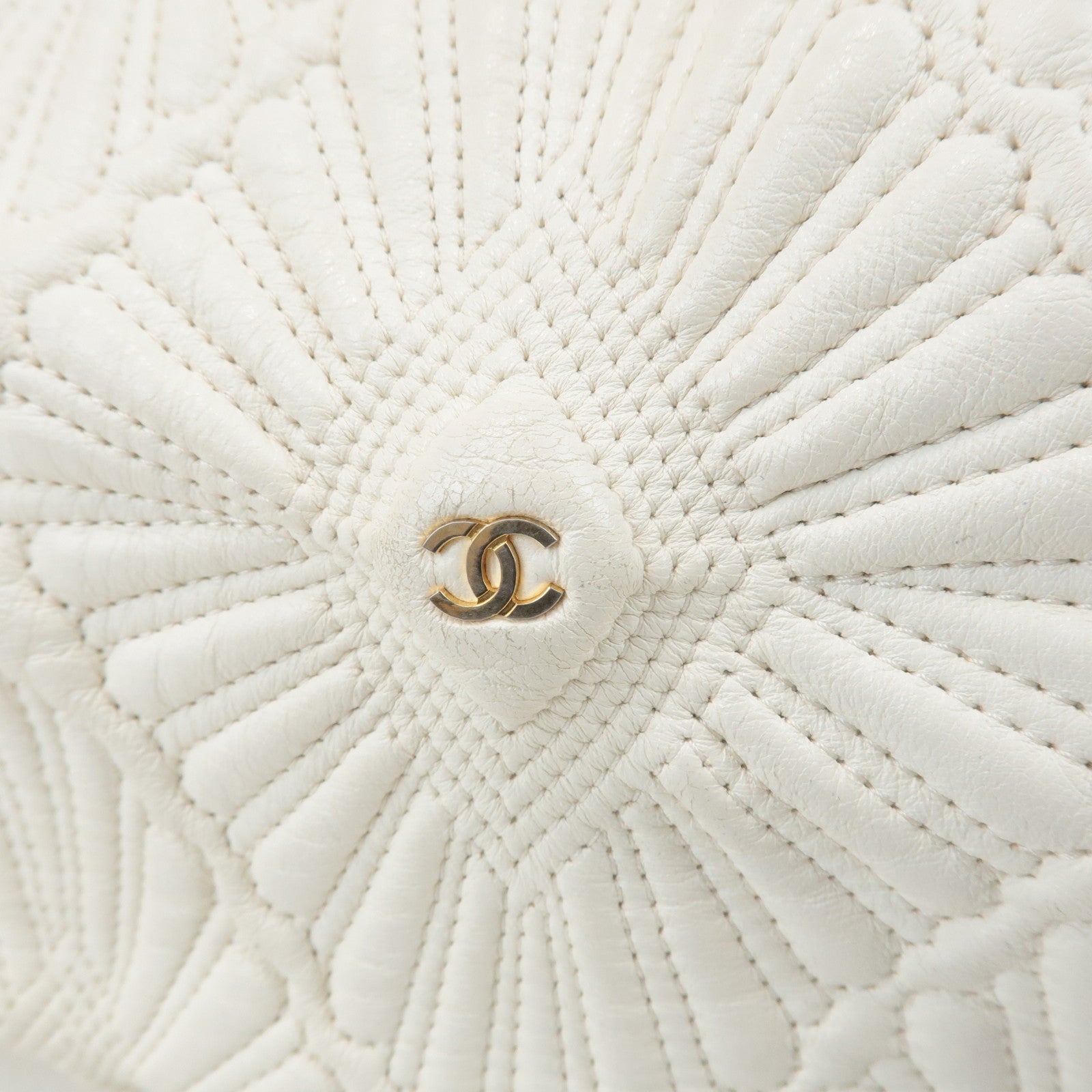 CHANEL Leather Quilting Chain Tote Bag White Used