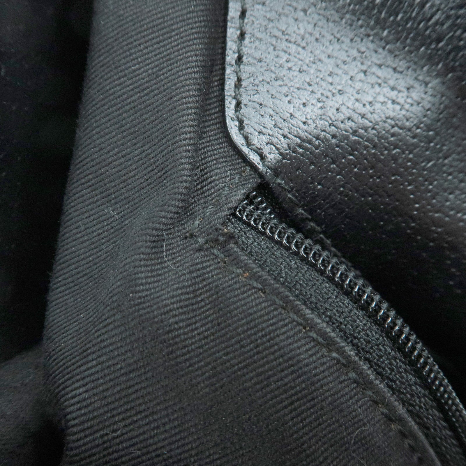 GUCCI GG Canvas Leather Shoulder Bag Black 113012 Used