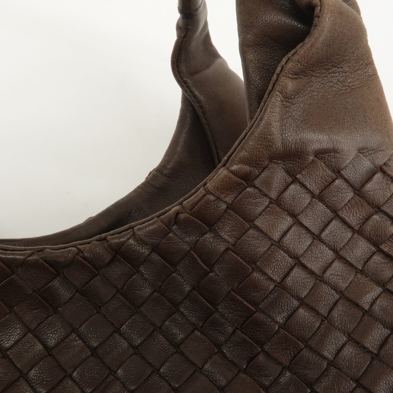 BOTTEGA VENETA Intrecciato Campana Medium Shoulder Bag 125787