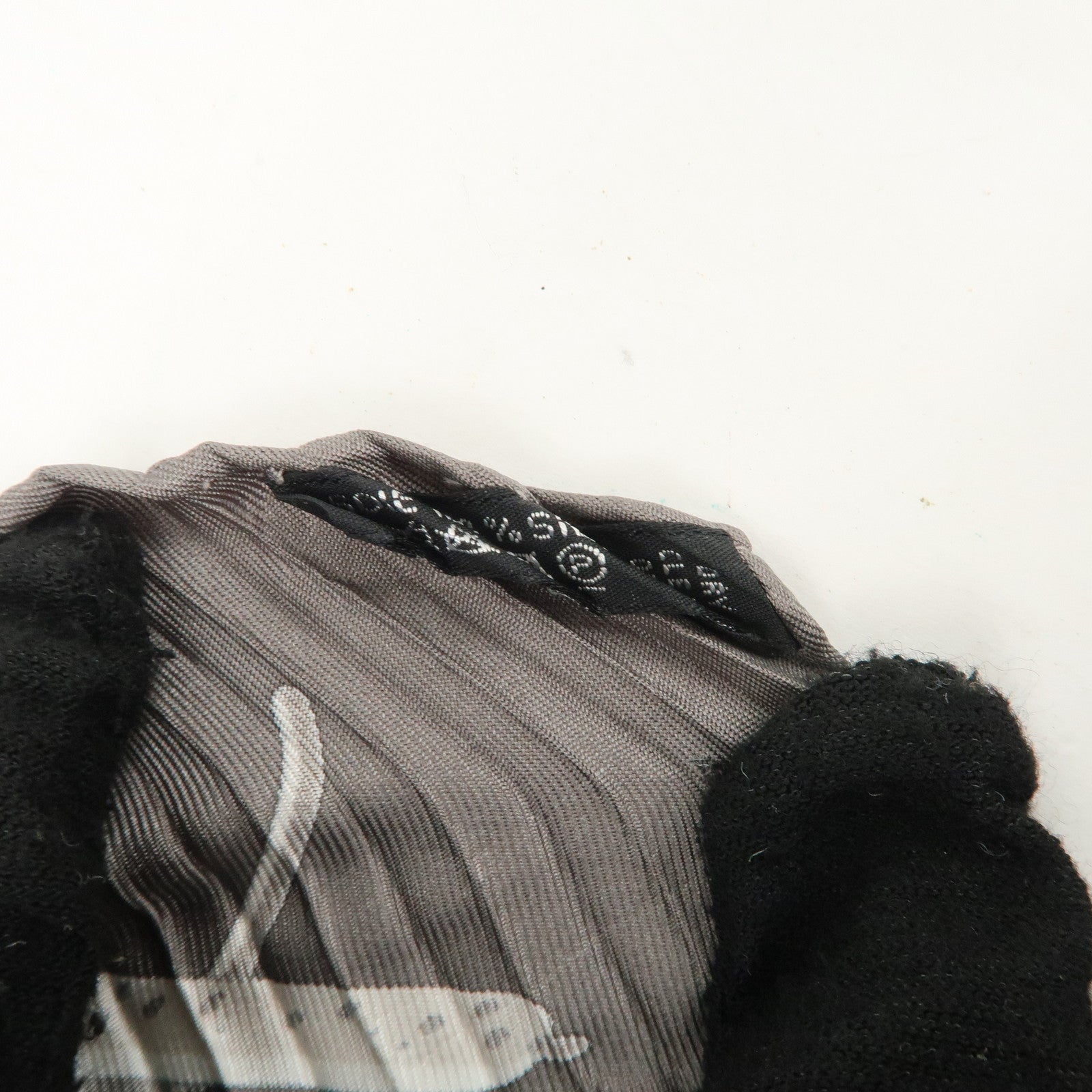 HERMES Silk 100% Pleats Carre Scarf LIBRES COMME L'AIR Gray Used