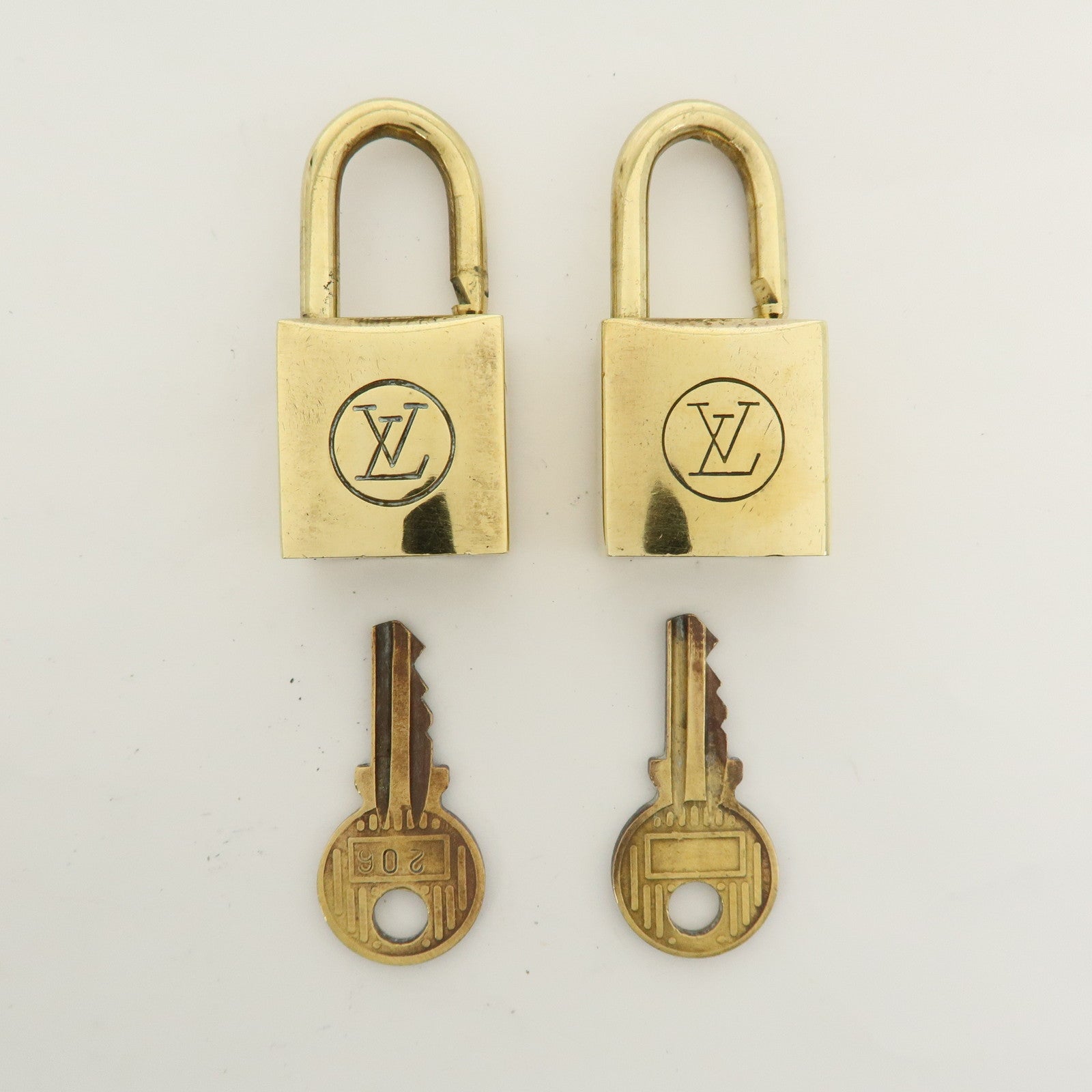 Louis Vuitton Set of 10 Lock & Key Cadena Key Lock Used