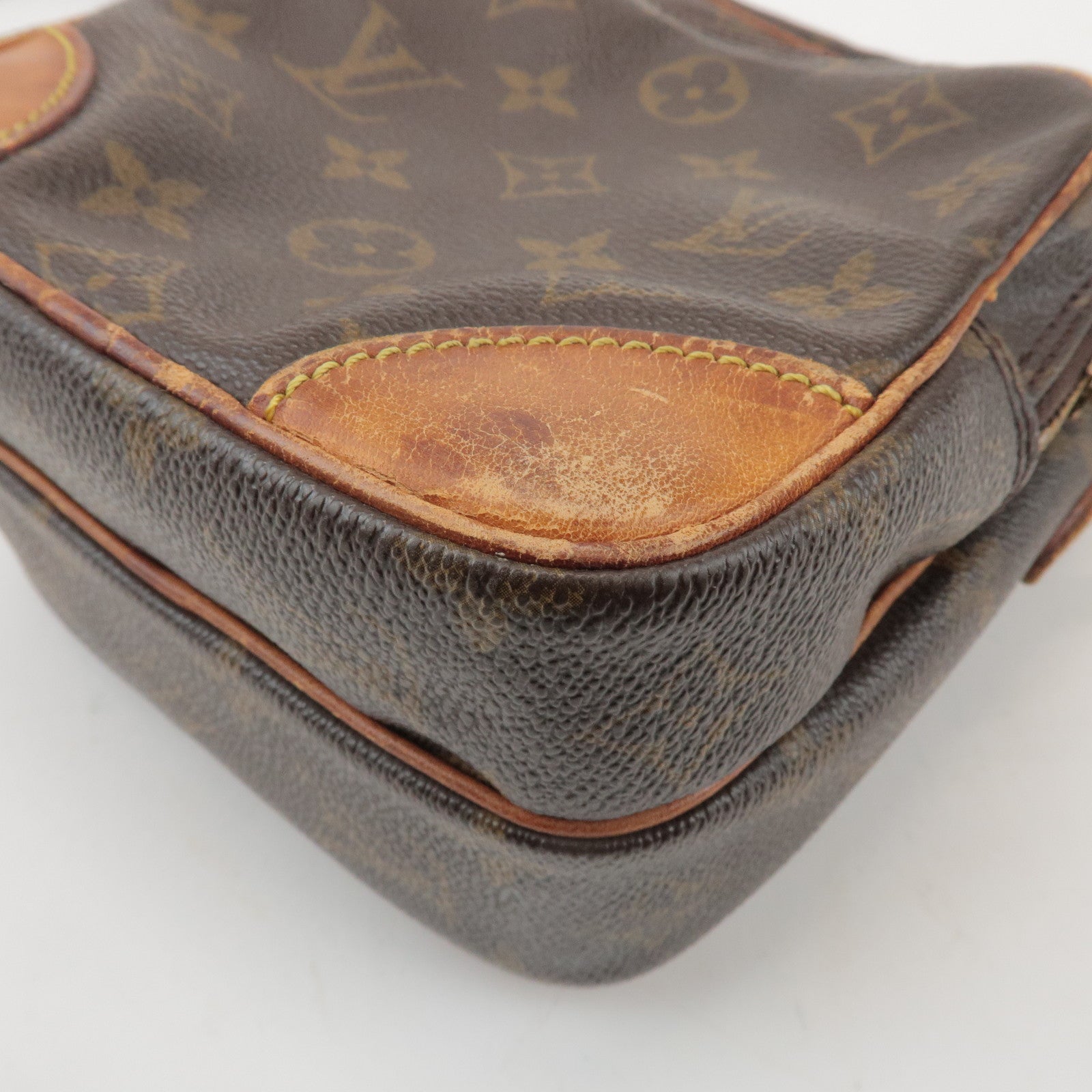 Louis Vuitton Monogram Amazone Shoulder Bag Crossbody Bag M45236