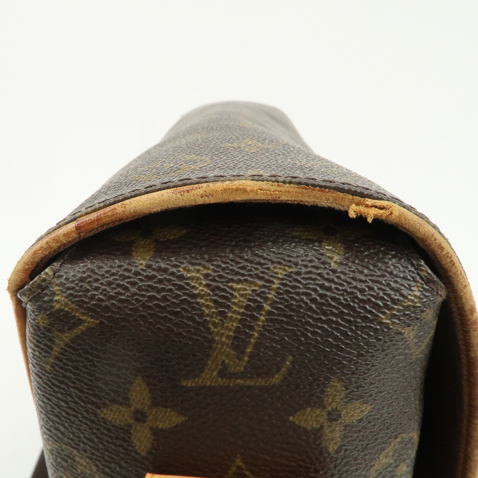 Louis Vuitton Monogram Abbesses Messenger Bag Hand Bag M45257