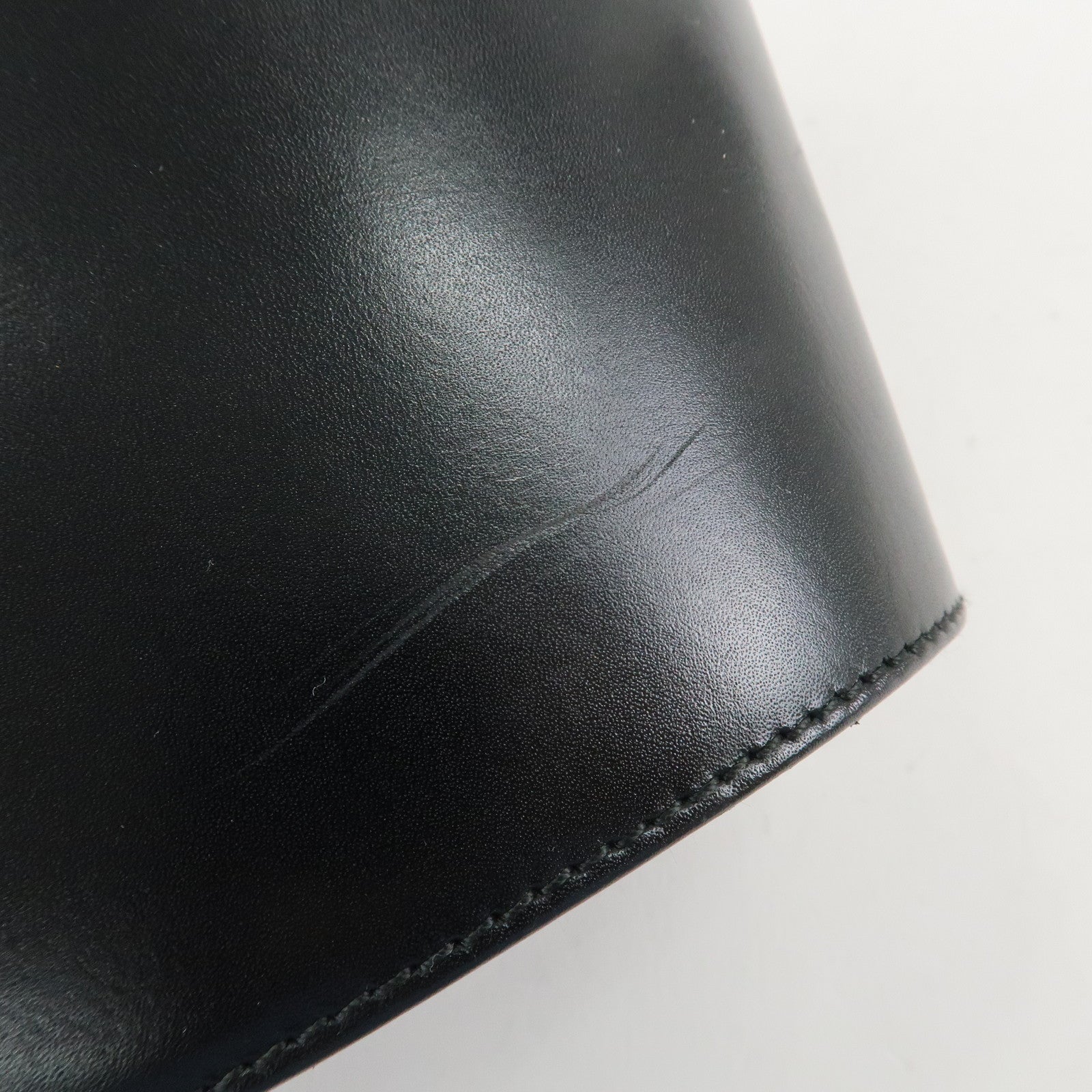 Ferragamo Vara Ribbon Leather Small Hand Bag Black Gold HDW Used