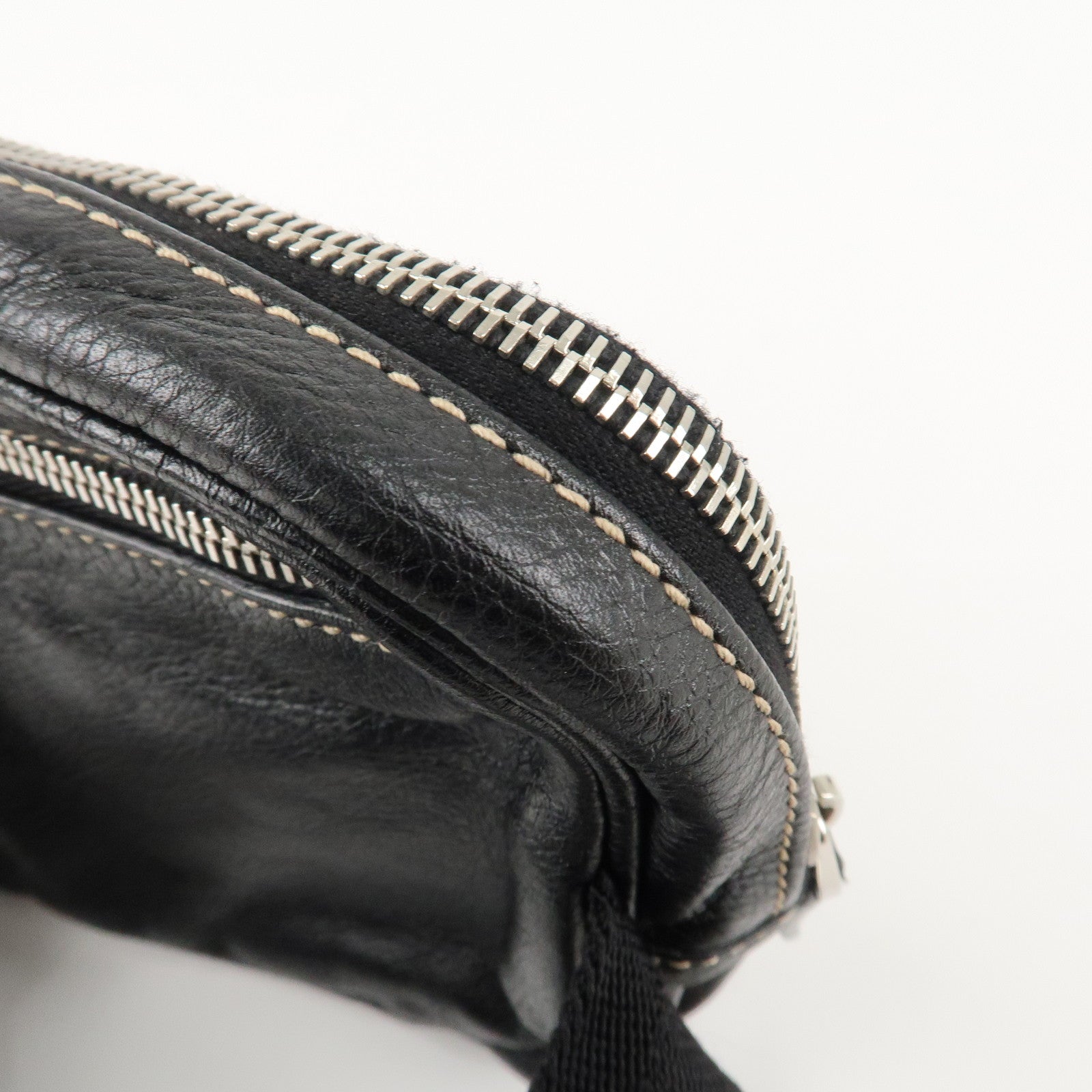 GUCCI Leather Nylon Waist Bag Cross Body Bag Black 201846 Used