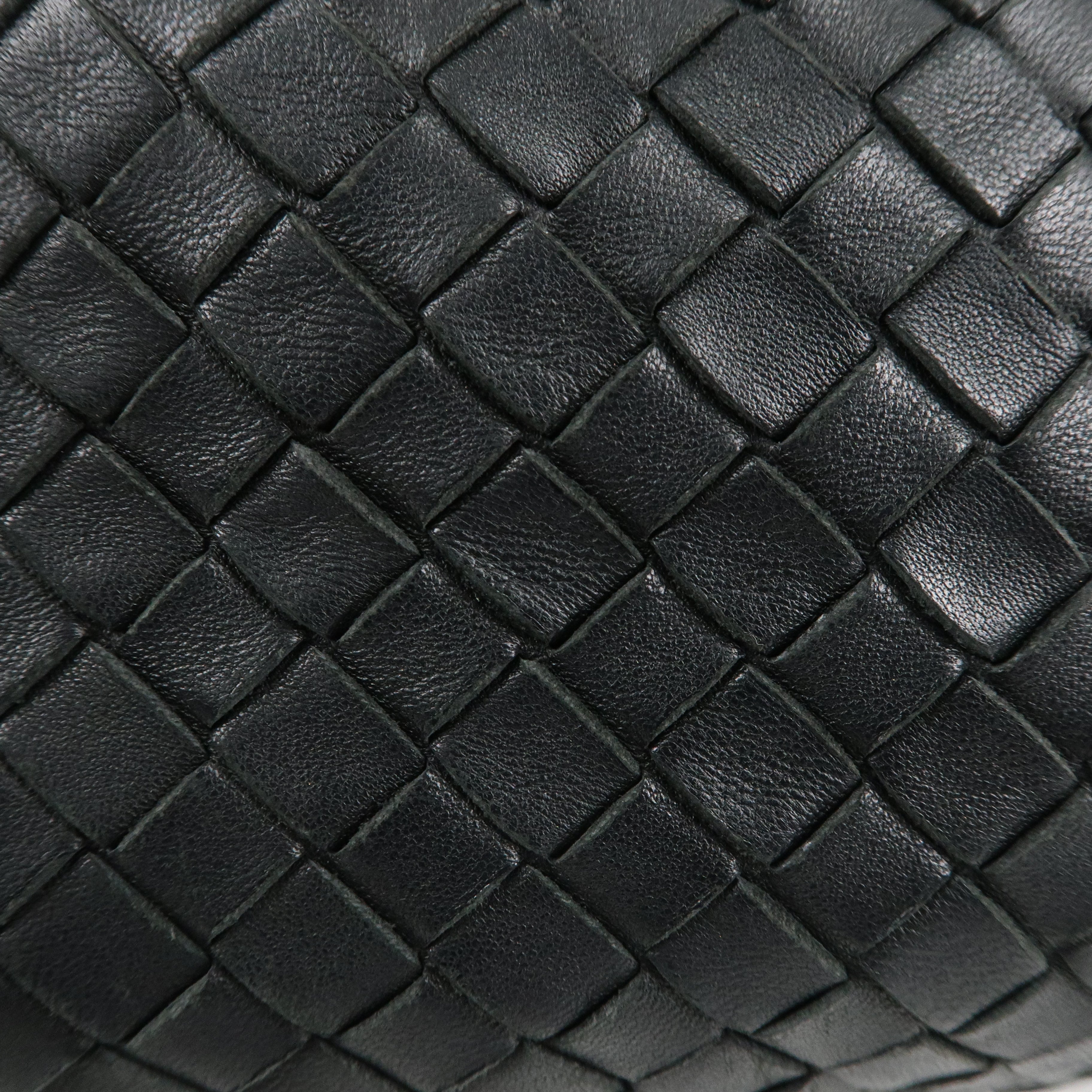 BOTTEGA VENETA Intrecciato Leather Tote Bag Black 222322