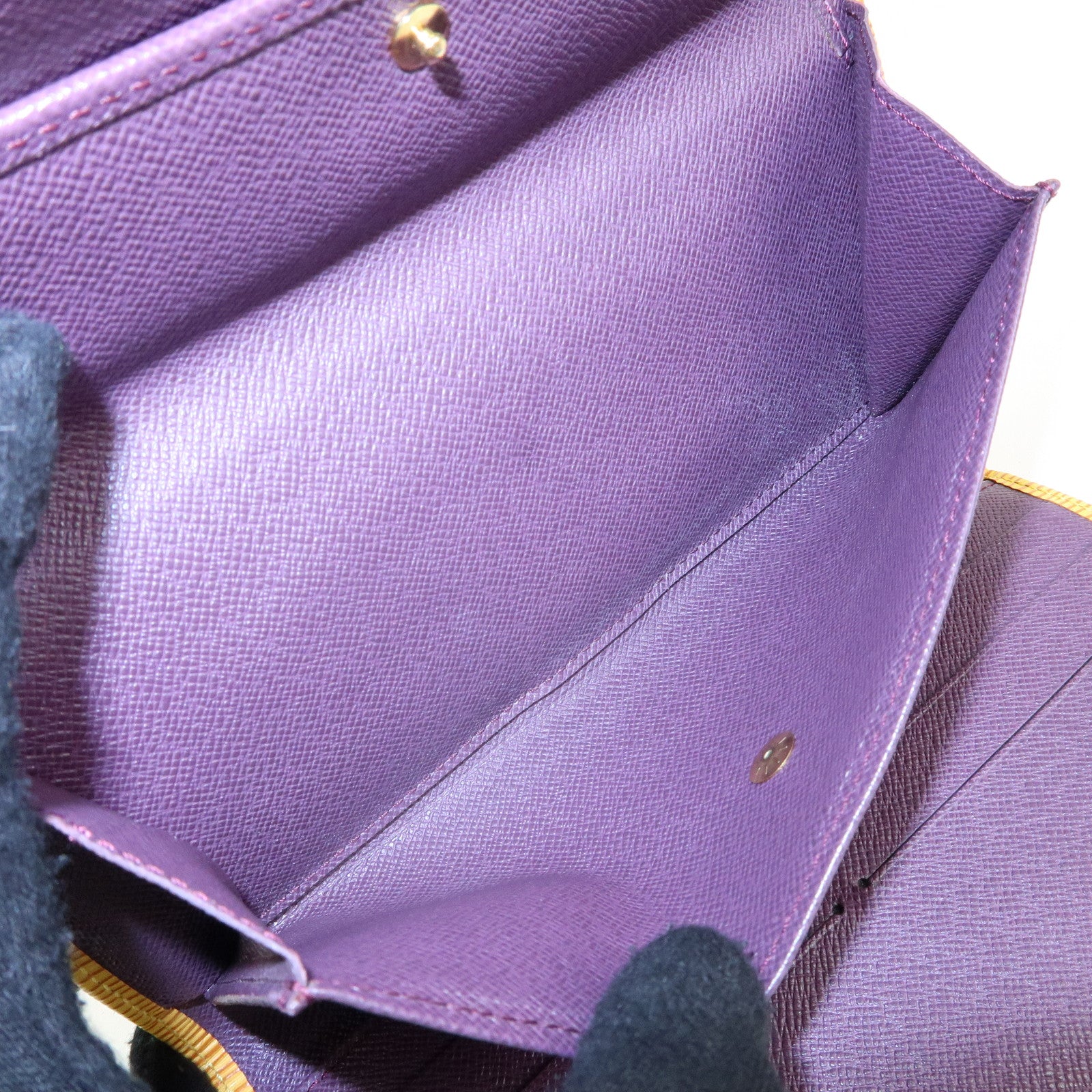 Louis Vuitton Epi Portefeuille Tresor International Wallet M63389