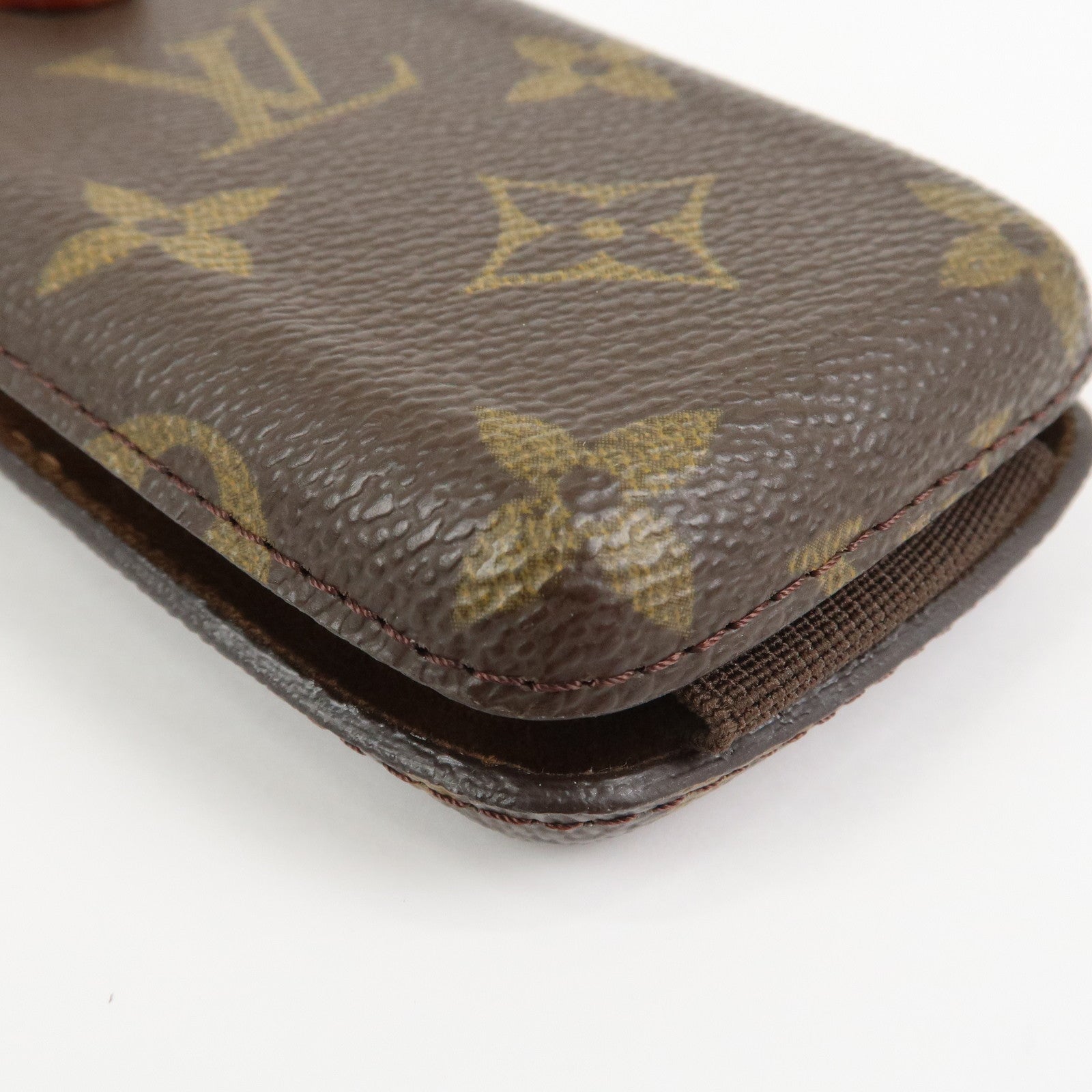 Louis Vuitton Monogram Etui Telephone International PM M63064