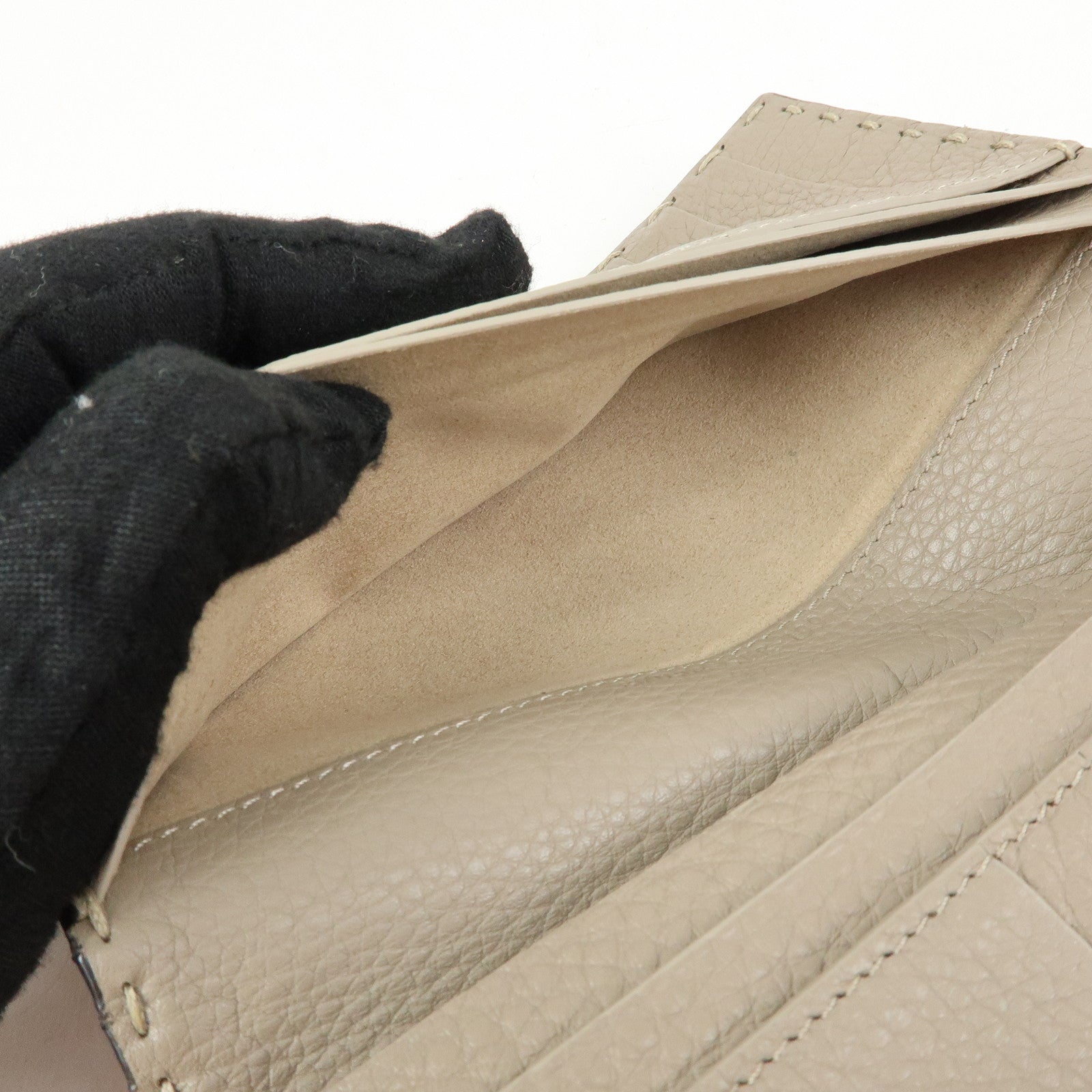 FENDI Seleria Peekaboo Leather Continental Wallet Grey 8M0308