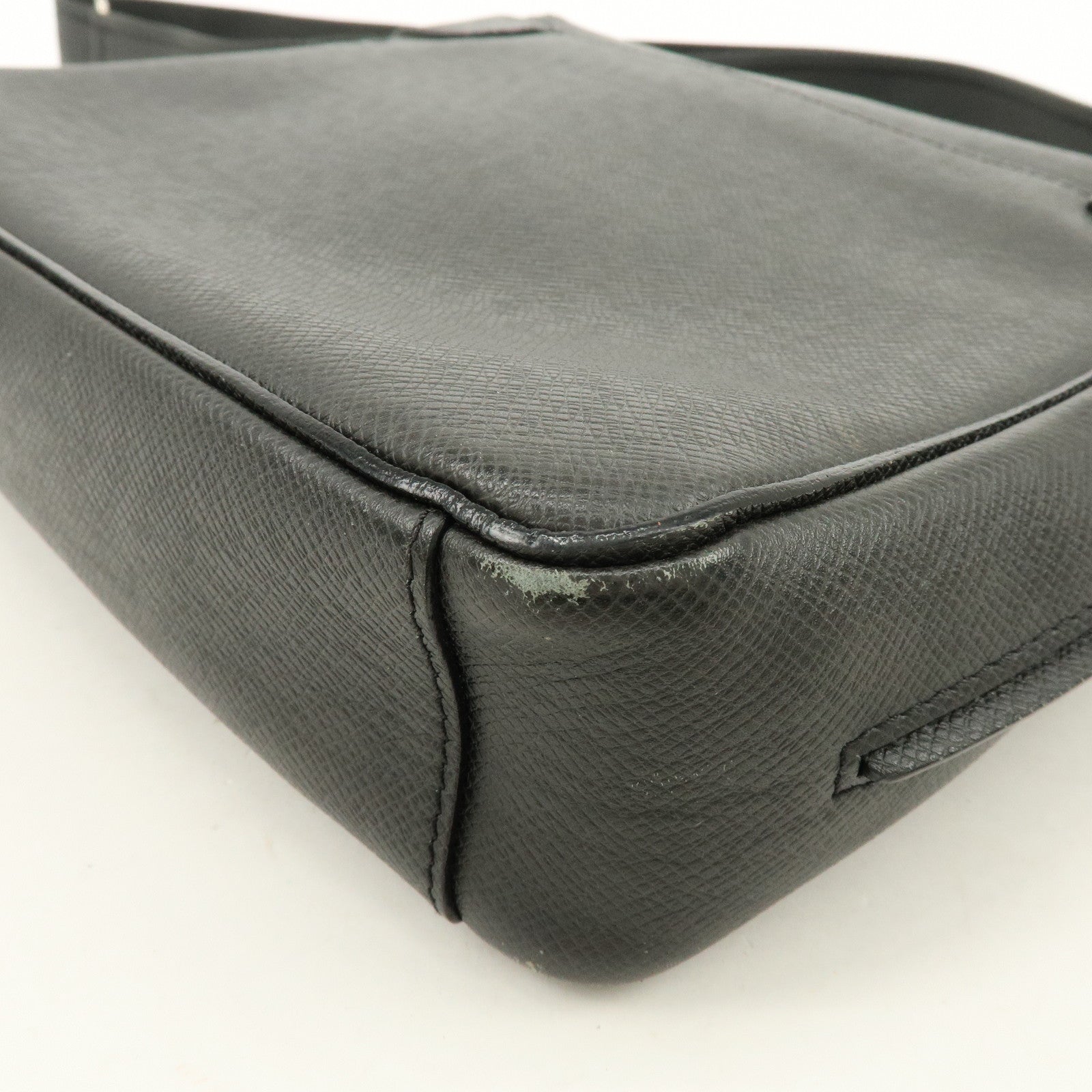 Louis Vuitton Taiga Leather Victor Shoulder Bag Ardoise M30142