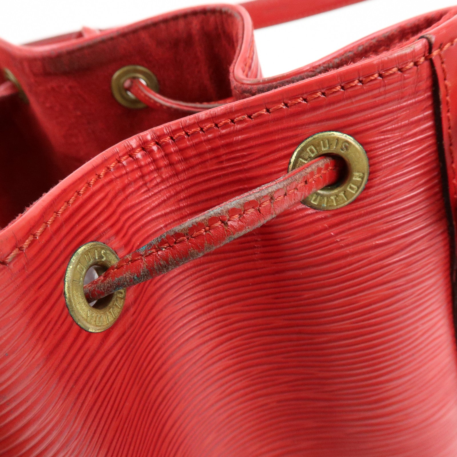 Louis Vuitton Epi Petit Noe Shoulder Bag Castilian Red M44107