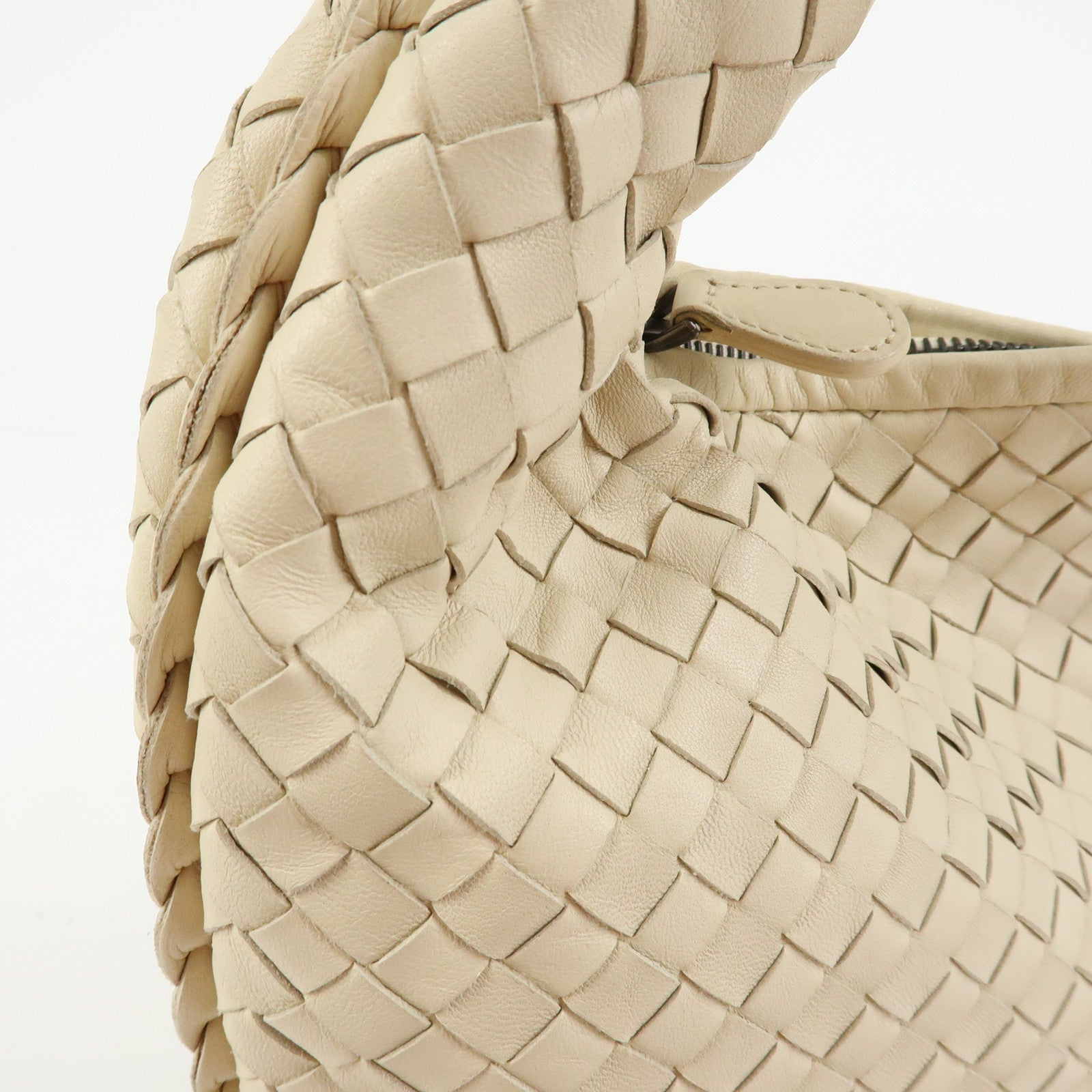 BOTTEGA VENETA Intrecciato Leather Hand Bag Ivory White