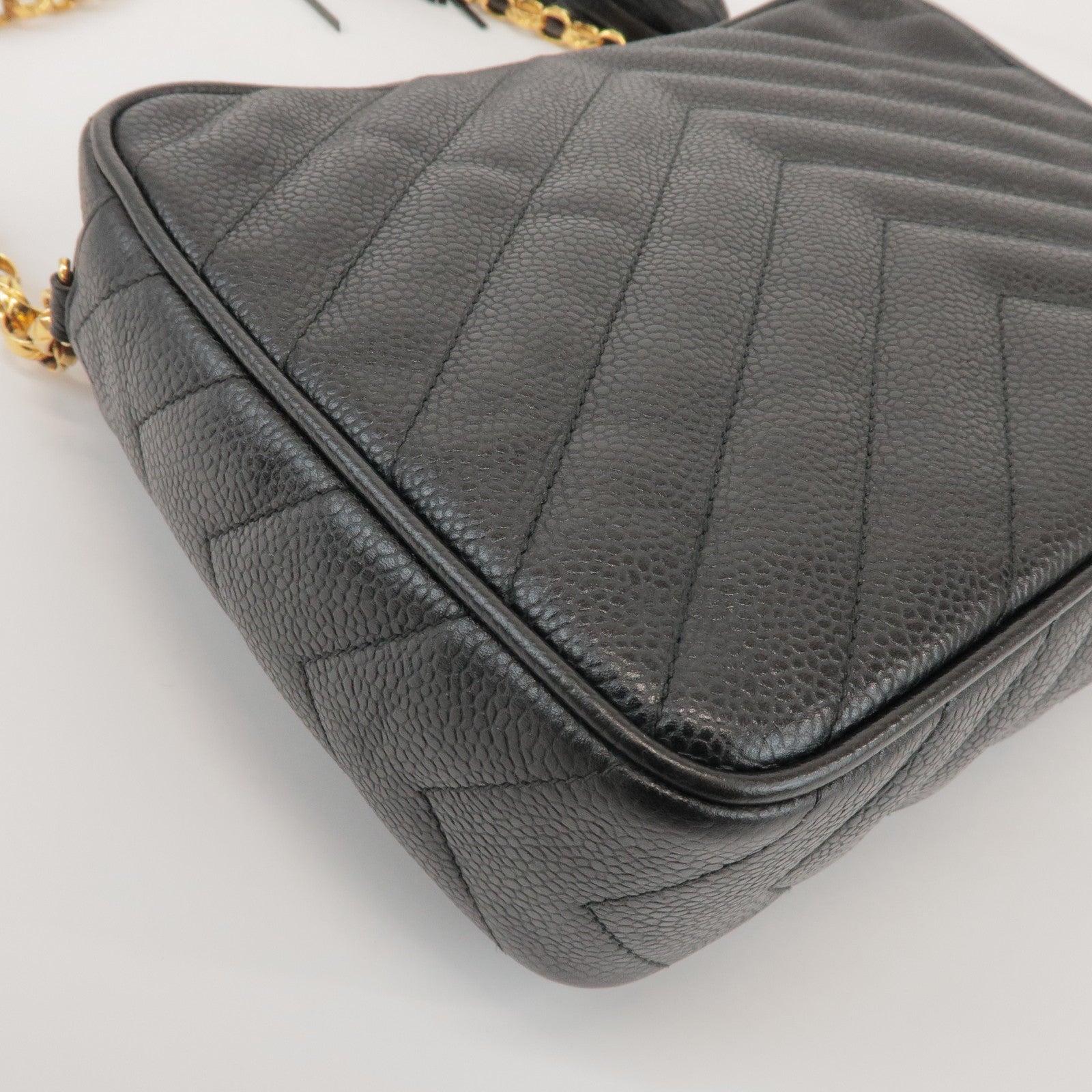 CHANEL Chevron V Stitch Caviarskin Chain Shoulder Bag Black